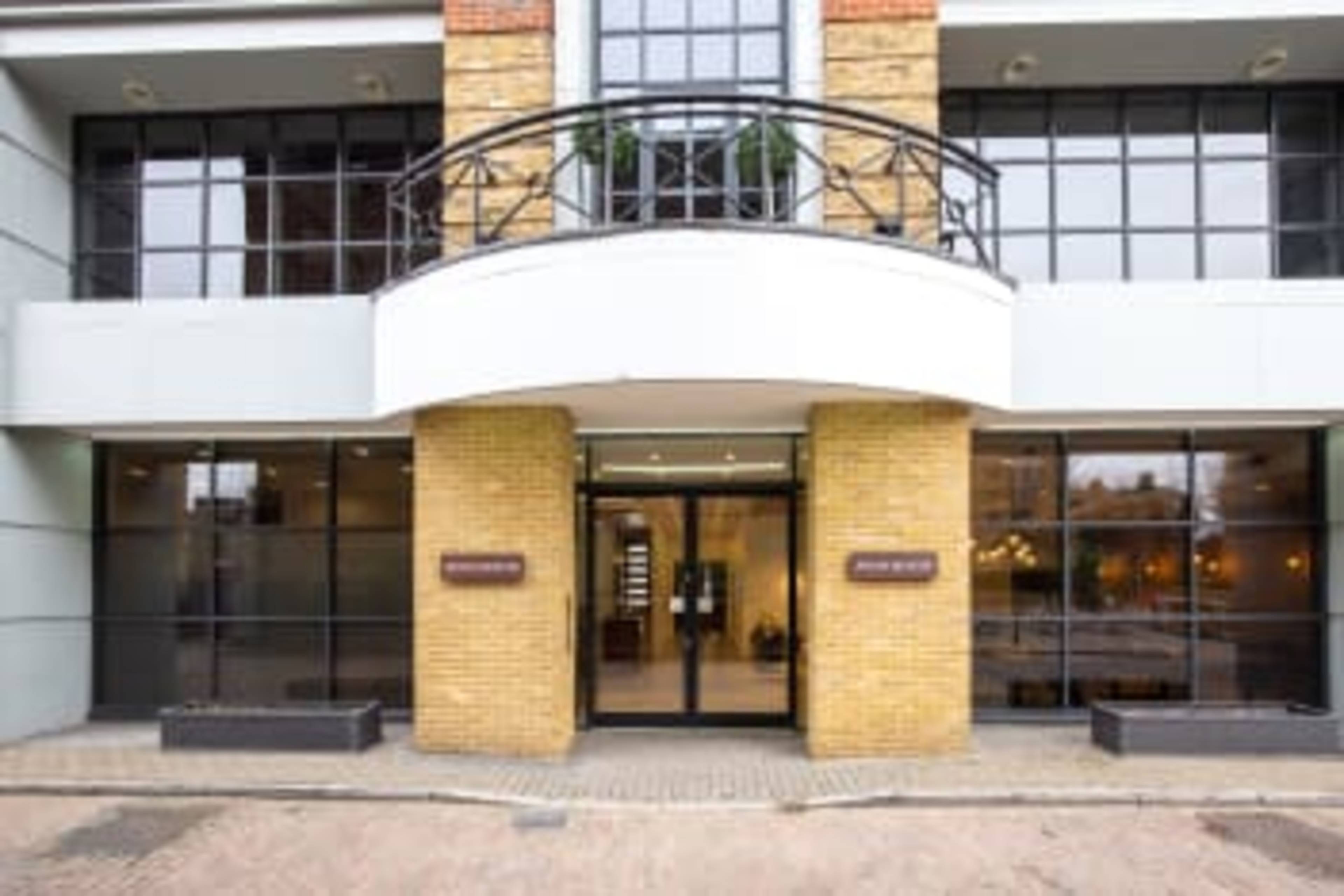 West Kensington, Avonmore Road JLL Properties UK