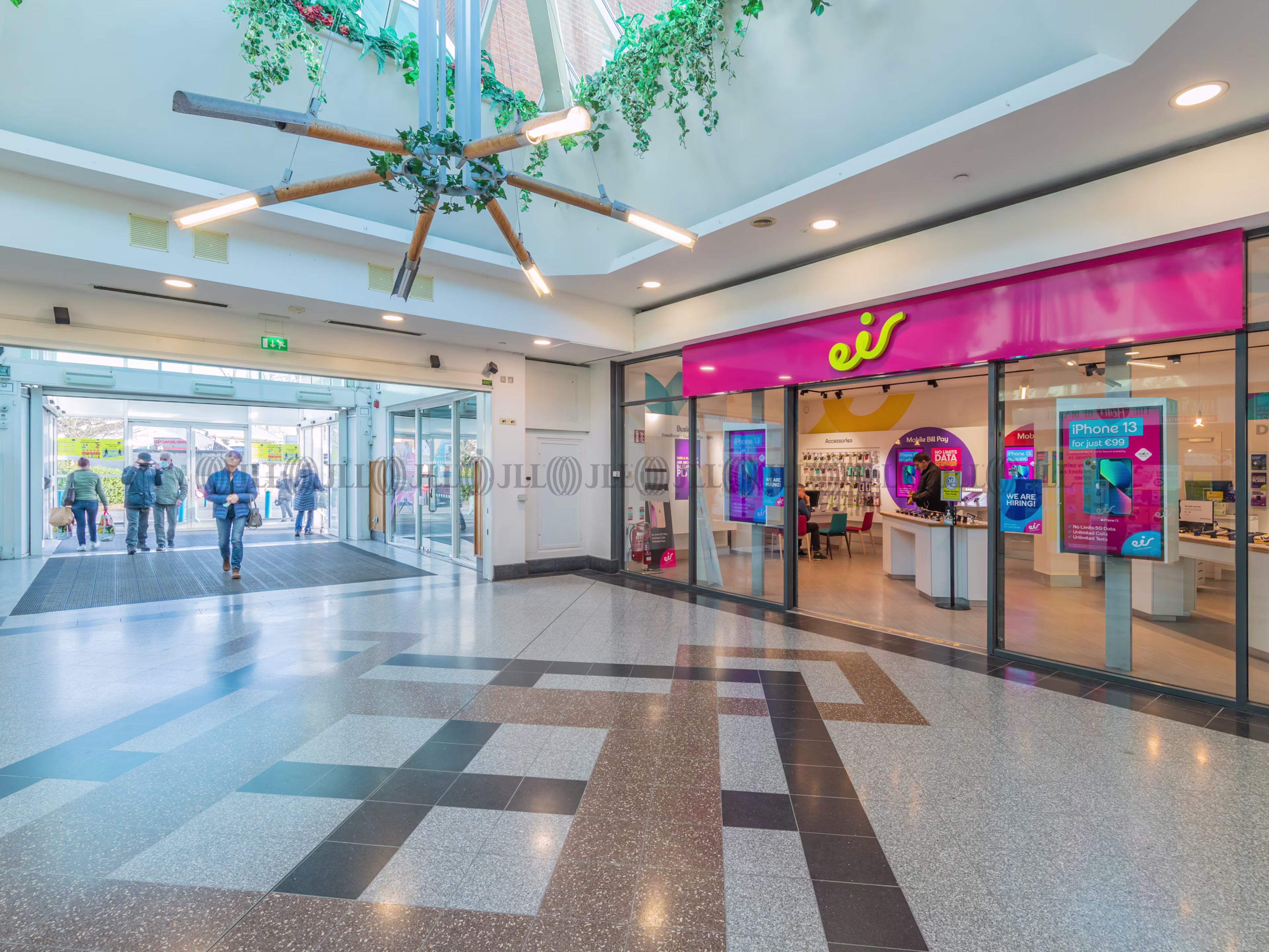 Unit 10, Long Walk Shopping Centre