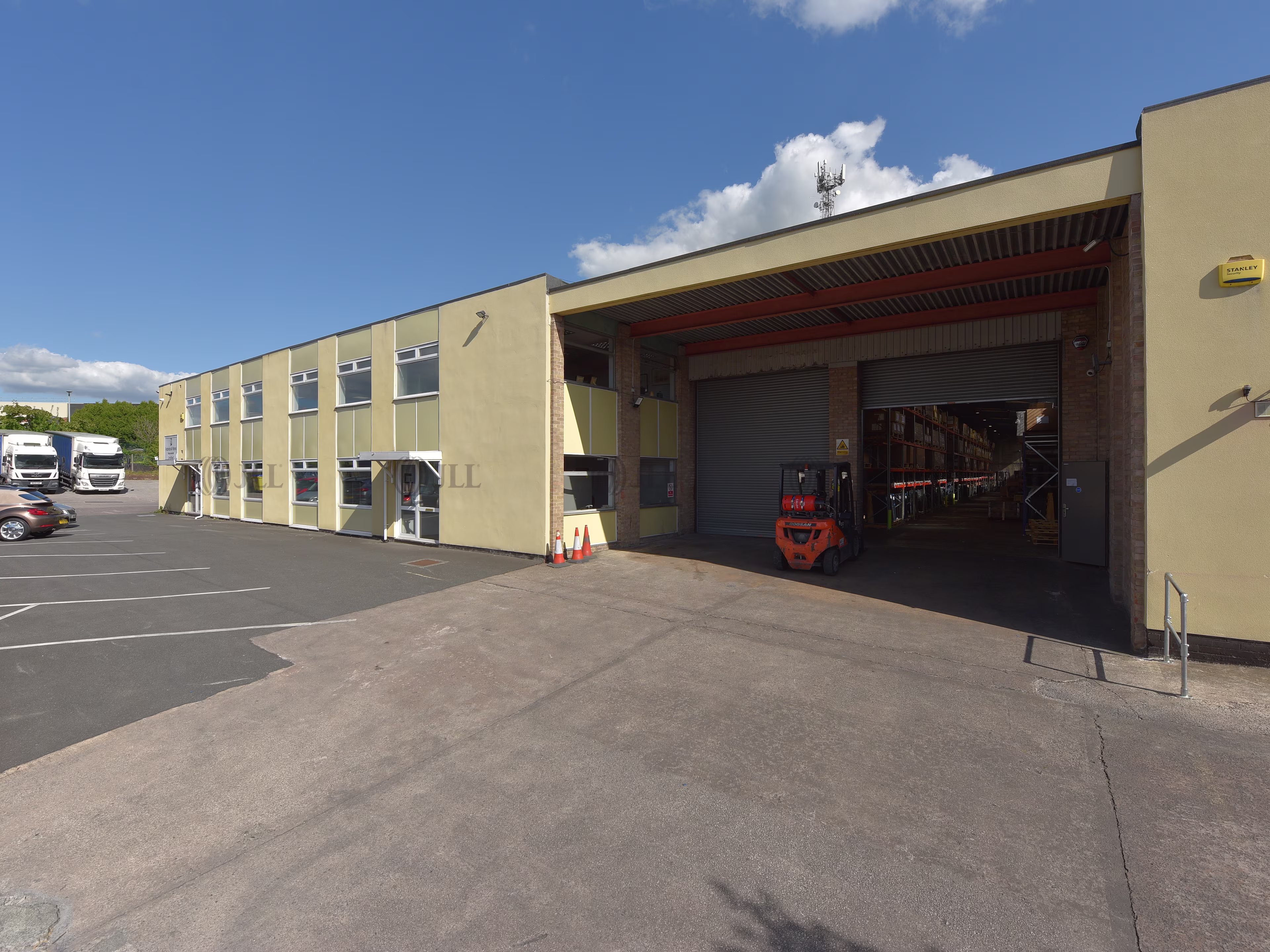 Unit 7 Charter Way