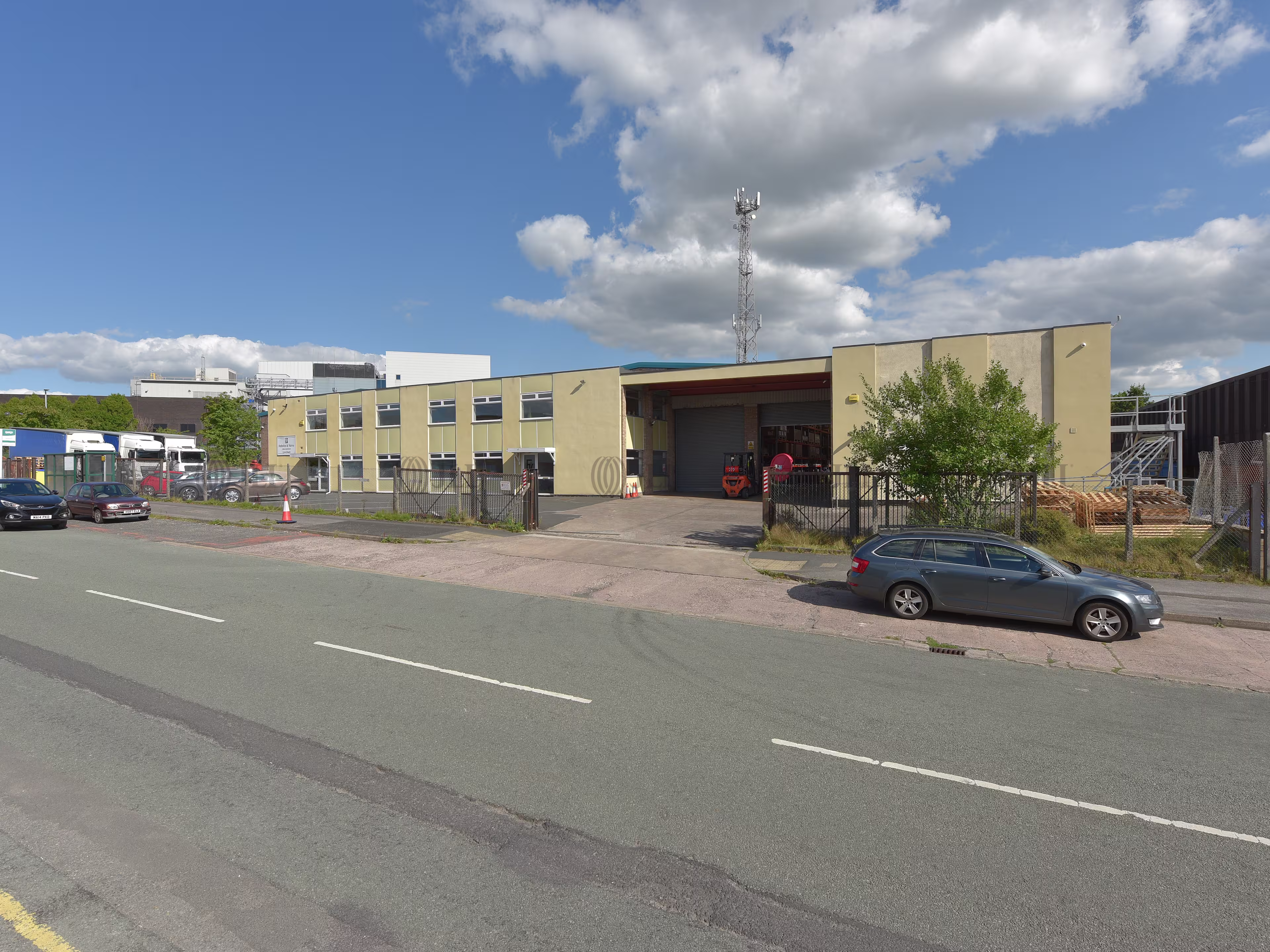 Unit 7 Charter Way