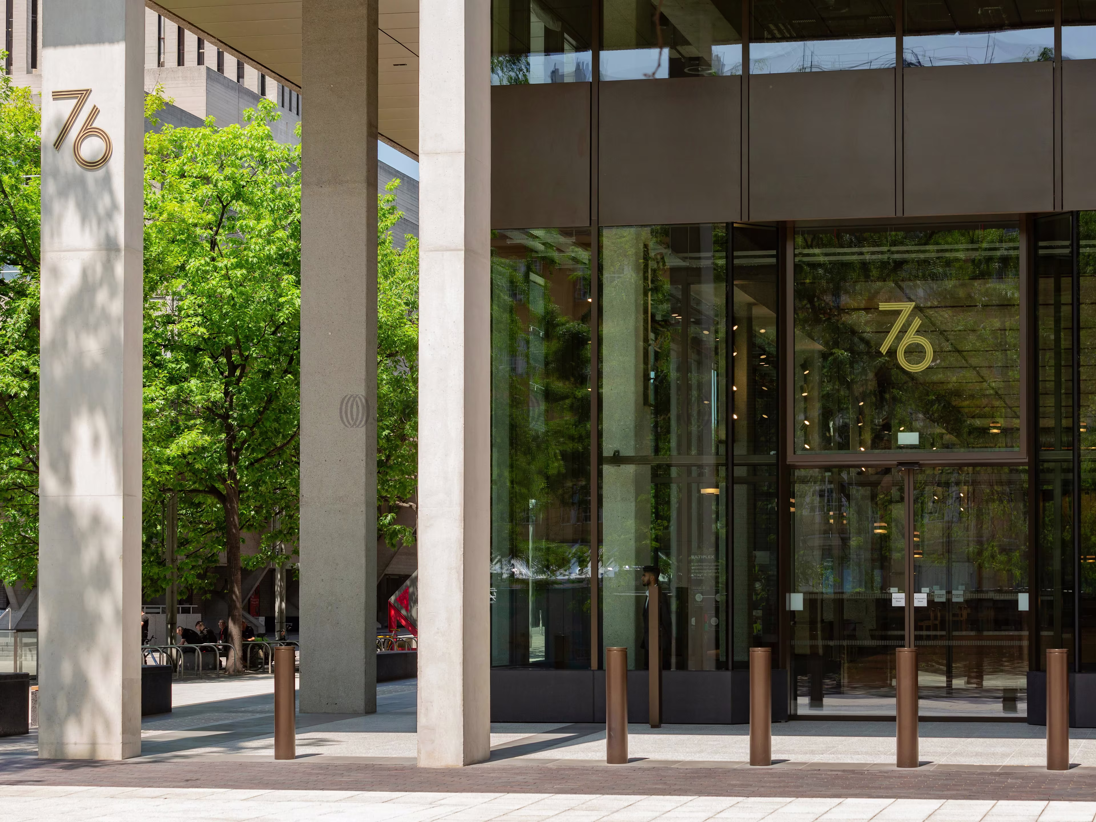 76 Southbank