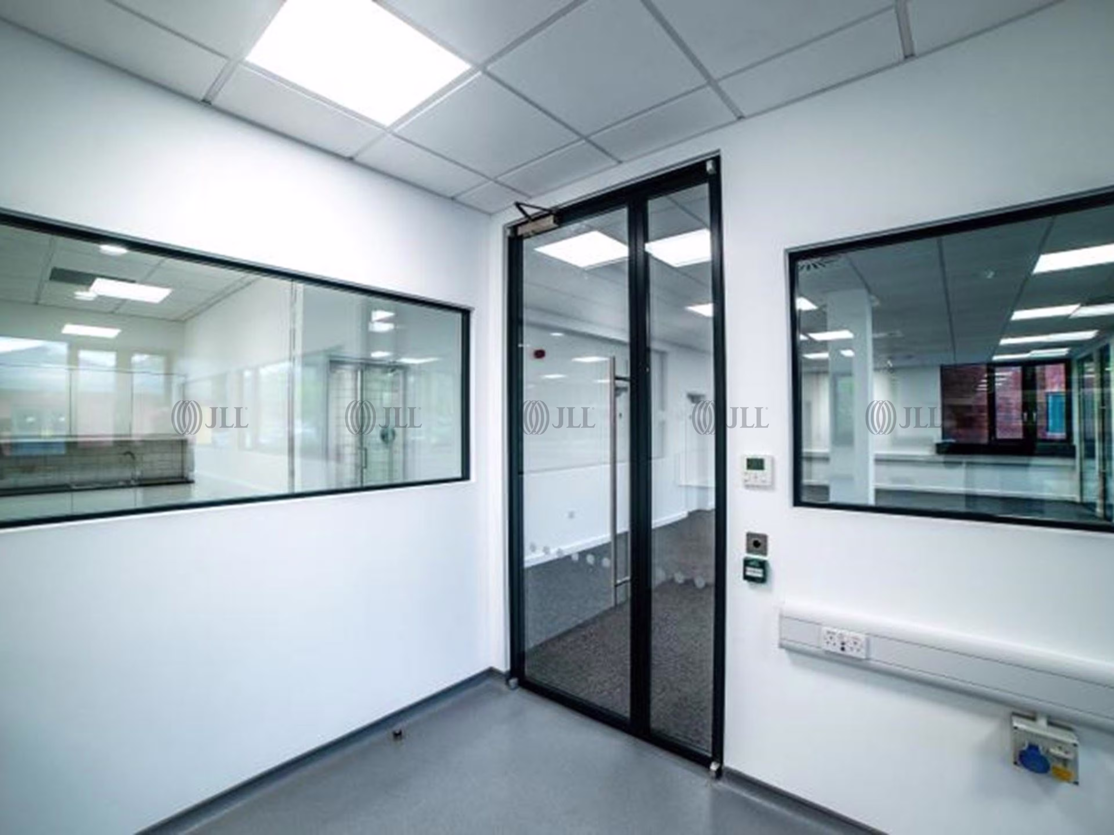 Suite 4, Hitching Court