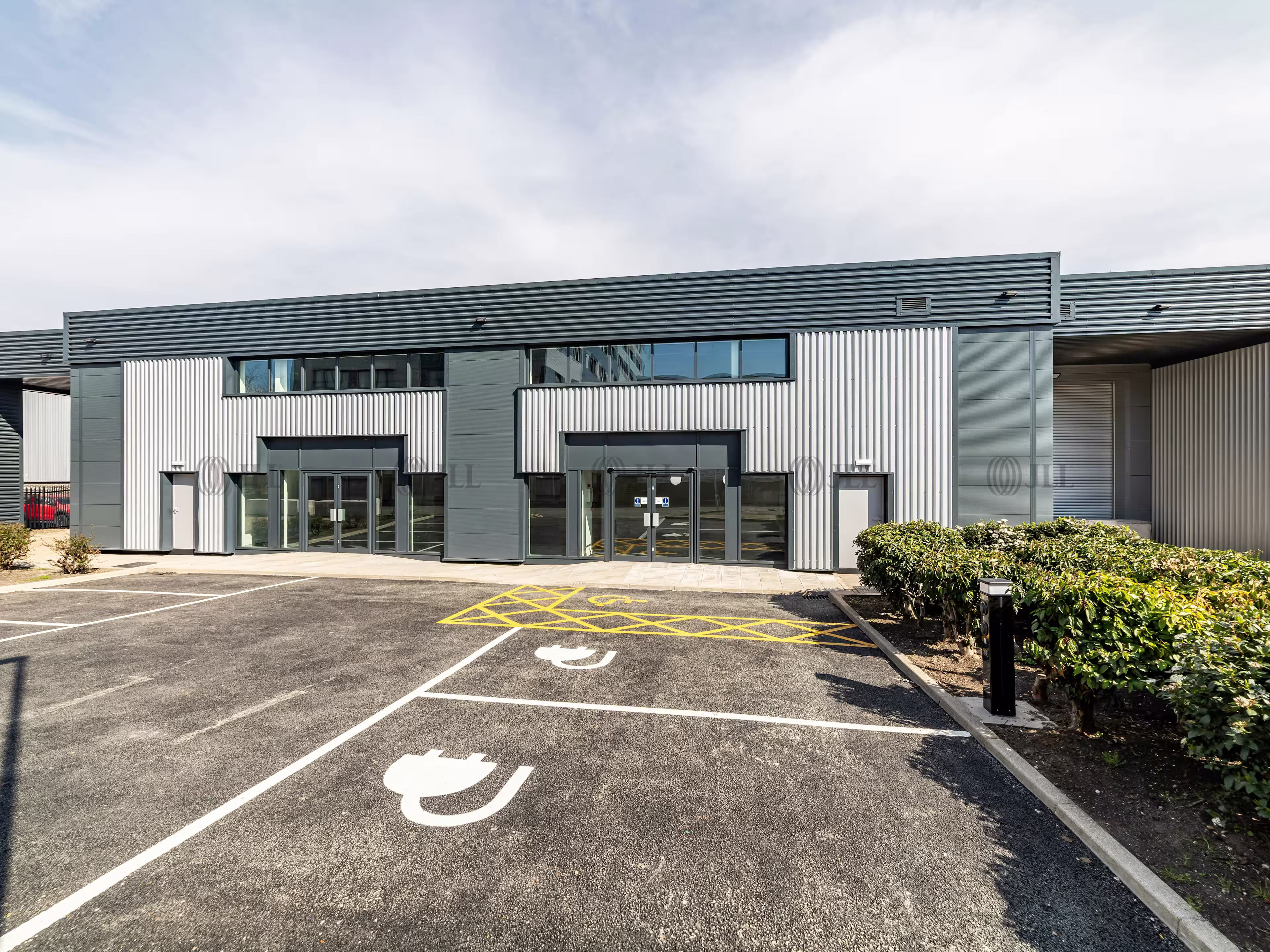 Units 2 & 3 Oxgate Centre