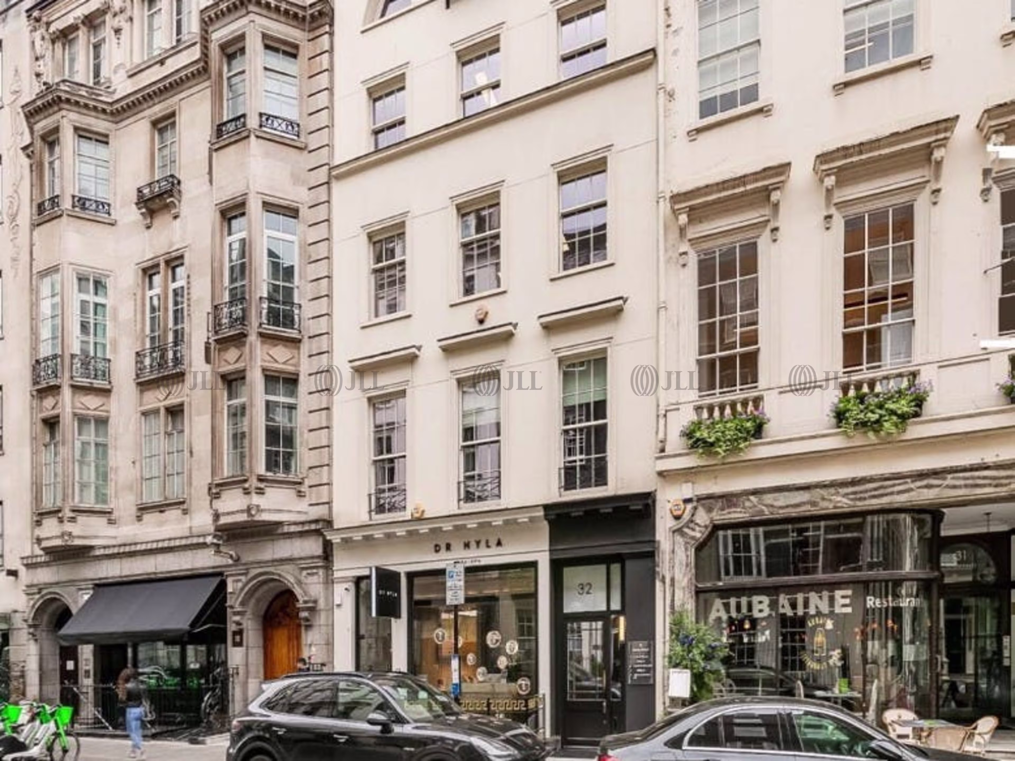32 Dover Street