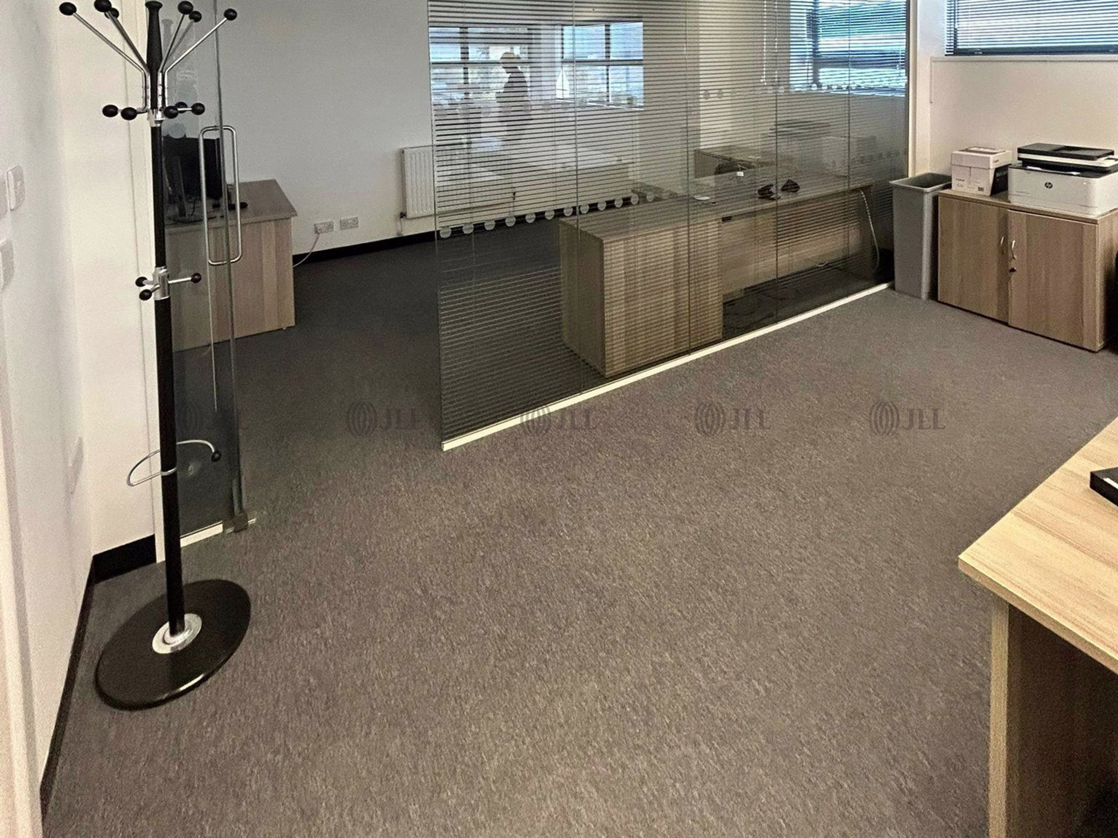 Unit 16 & 17 Compass Point