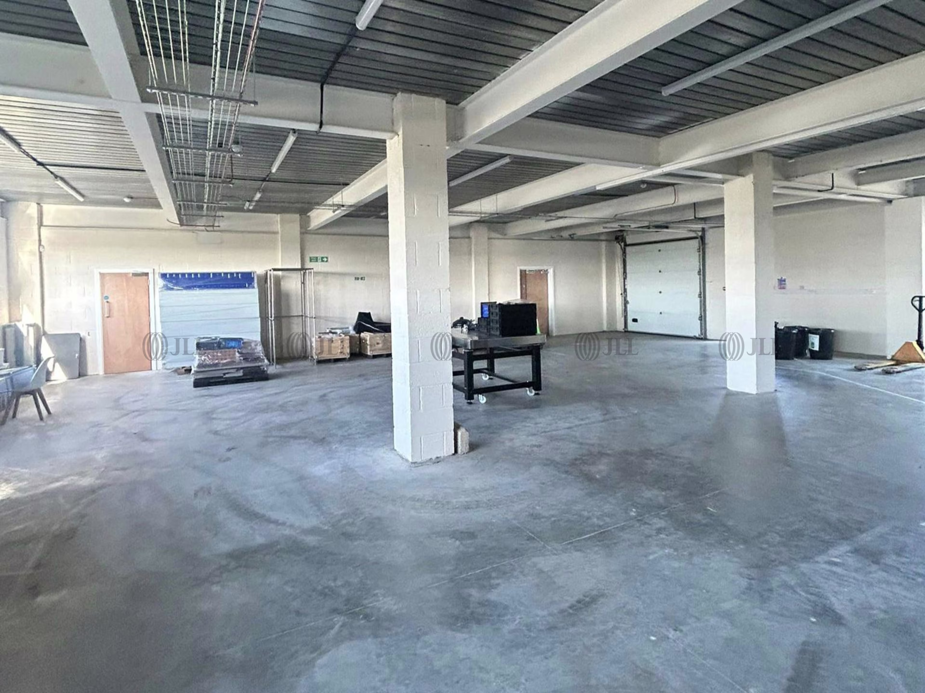 Unit 16 & 17 Compass Point