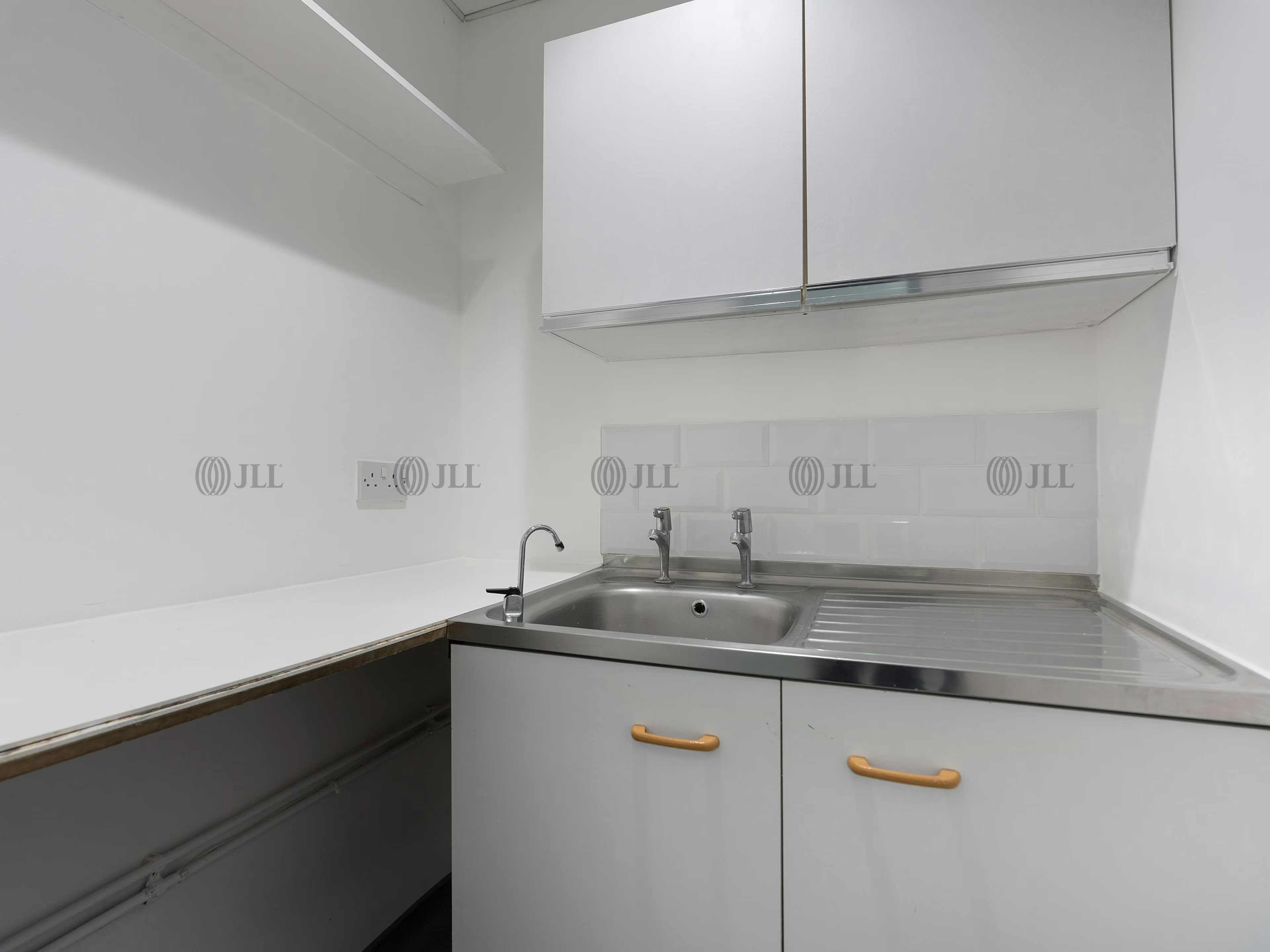 Unit 39, Raynham Road