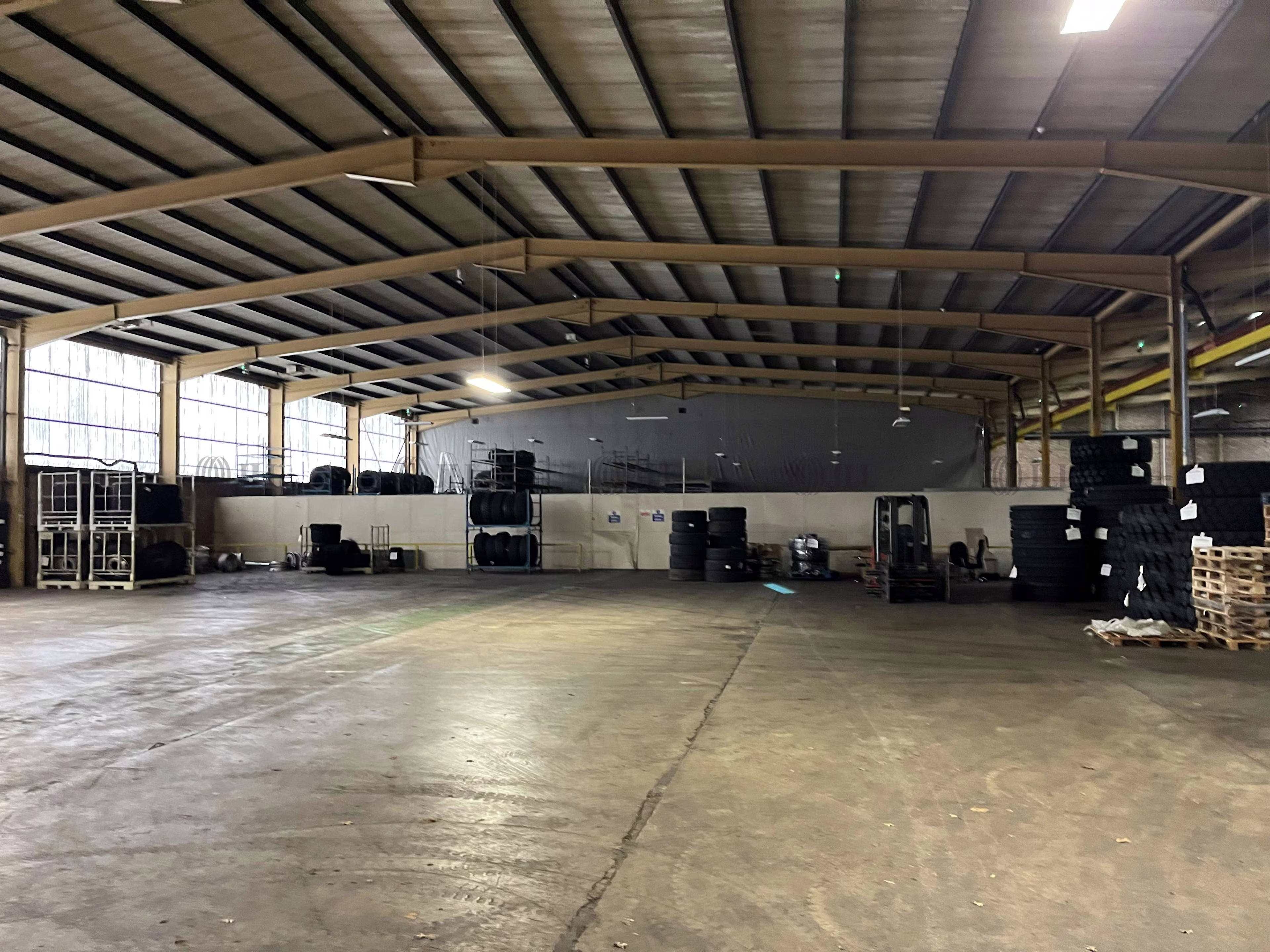 Unit 1, Bilton Way
