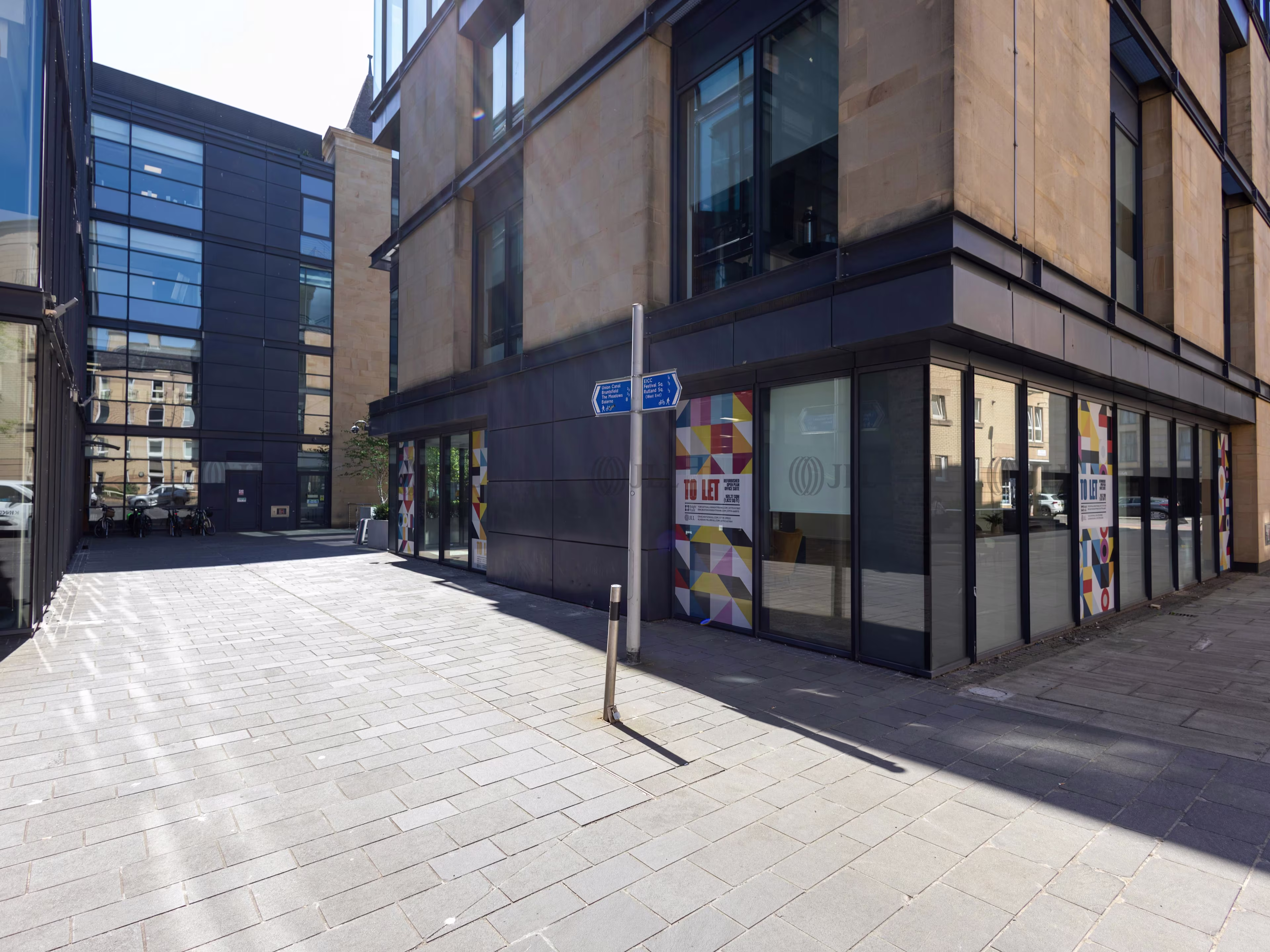 2 Lochrin Square