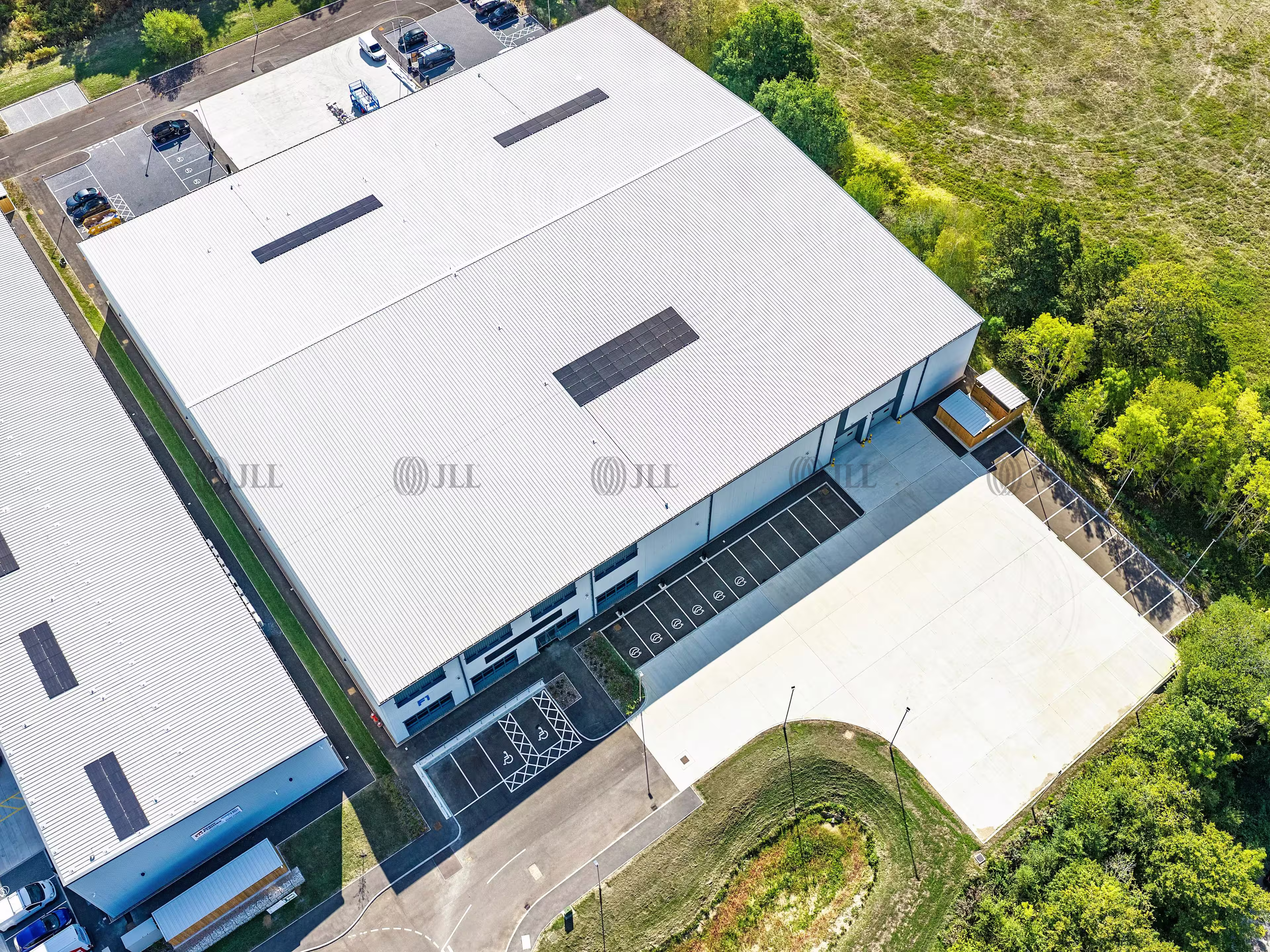 F1 Burnt Common Business Park