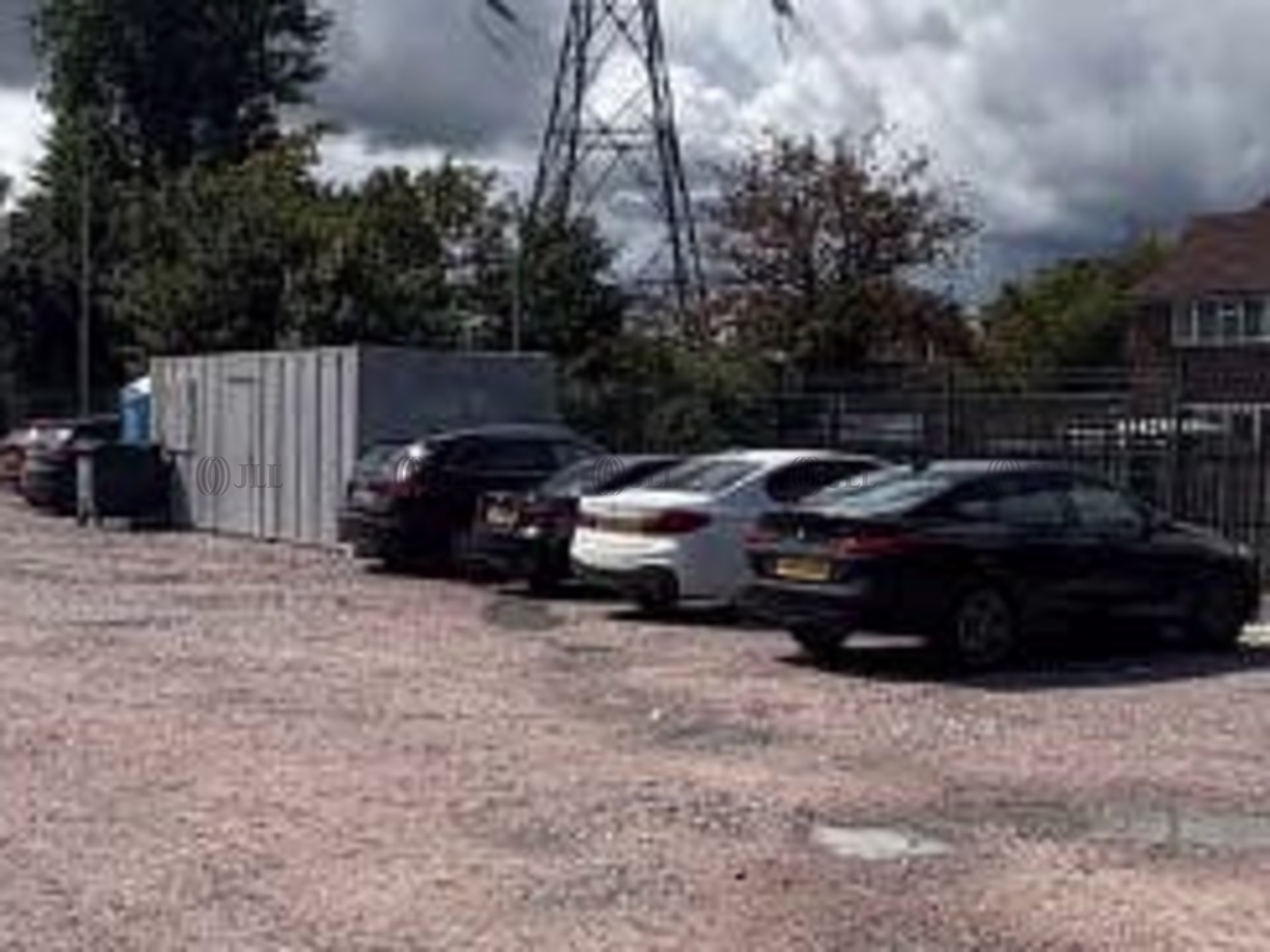 KGN Compound North, Western Avenue