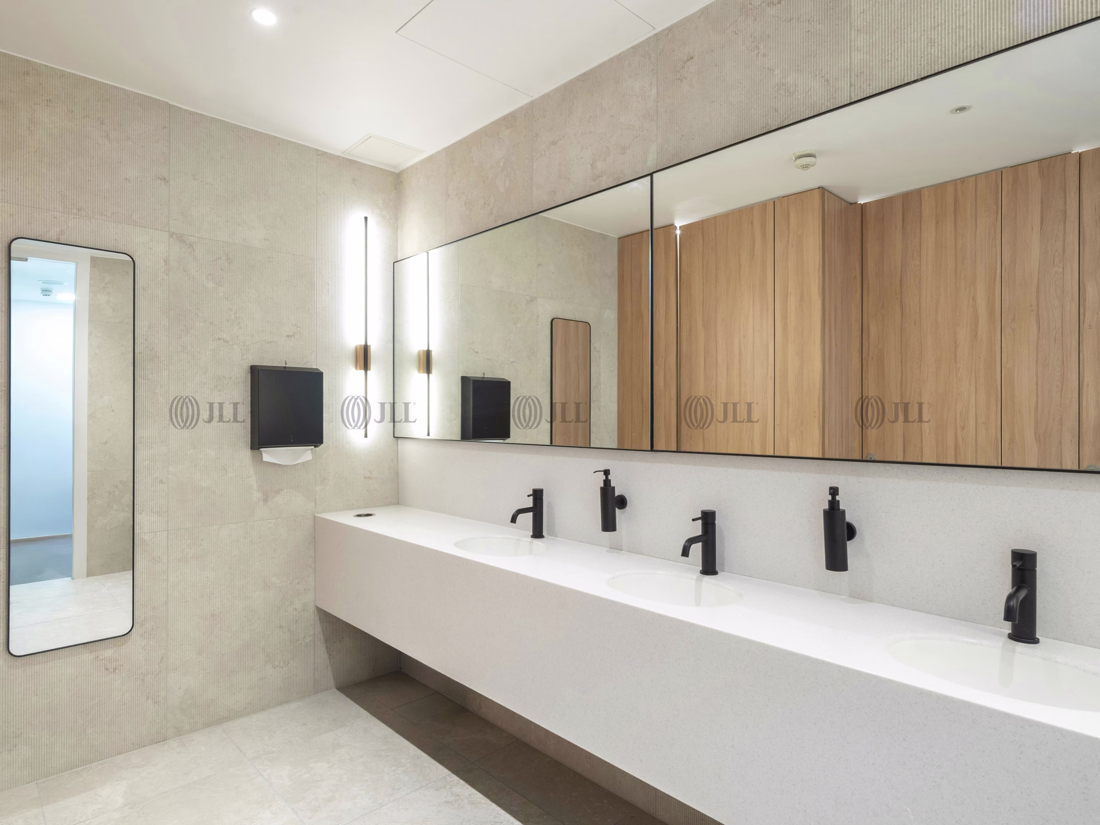 18 St. Swithin's Lane