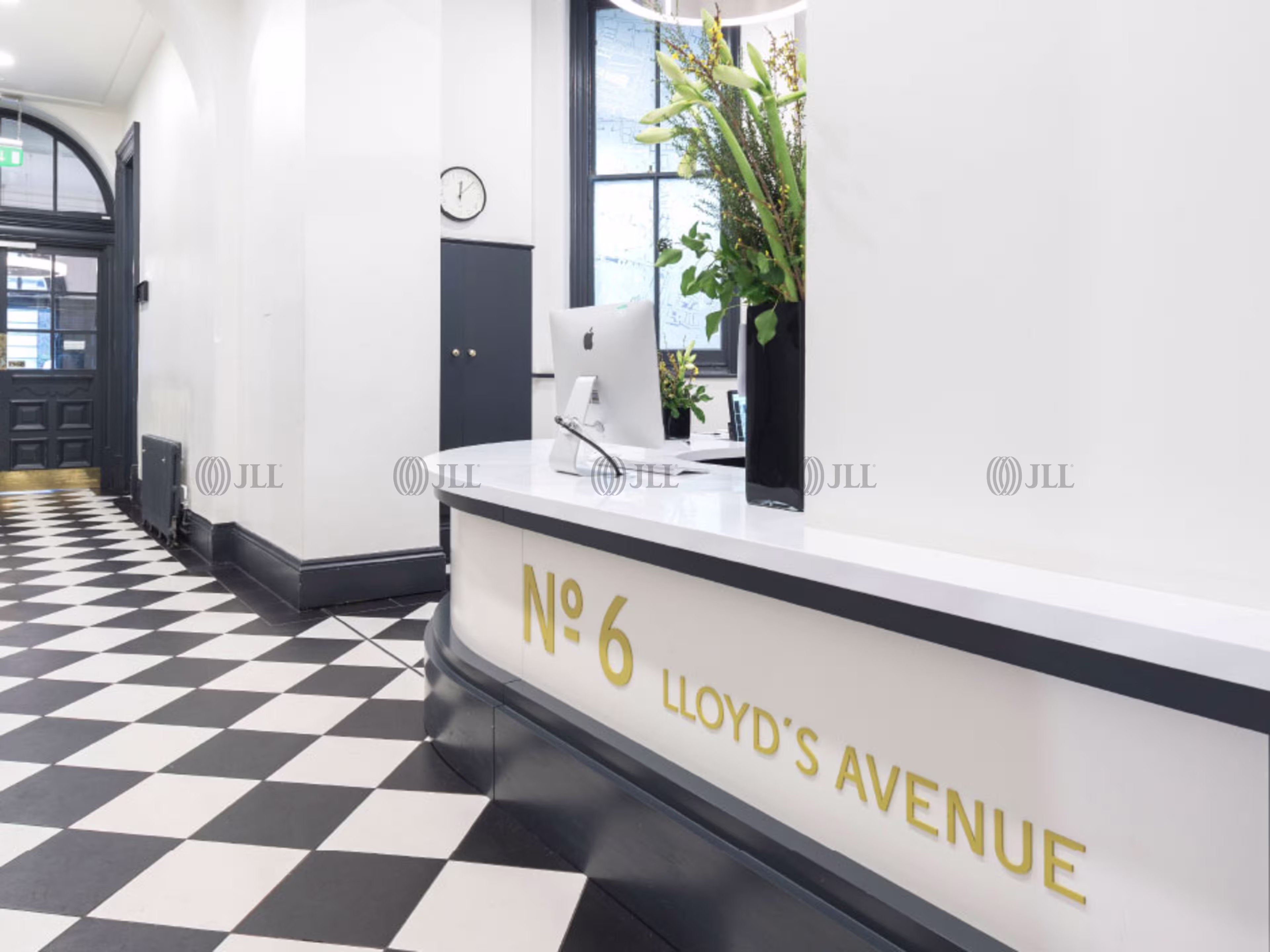 6 Lloyds Avenue