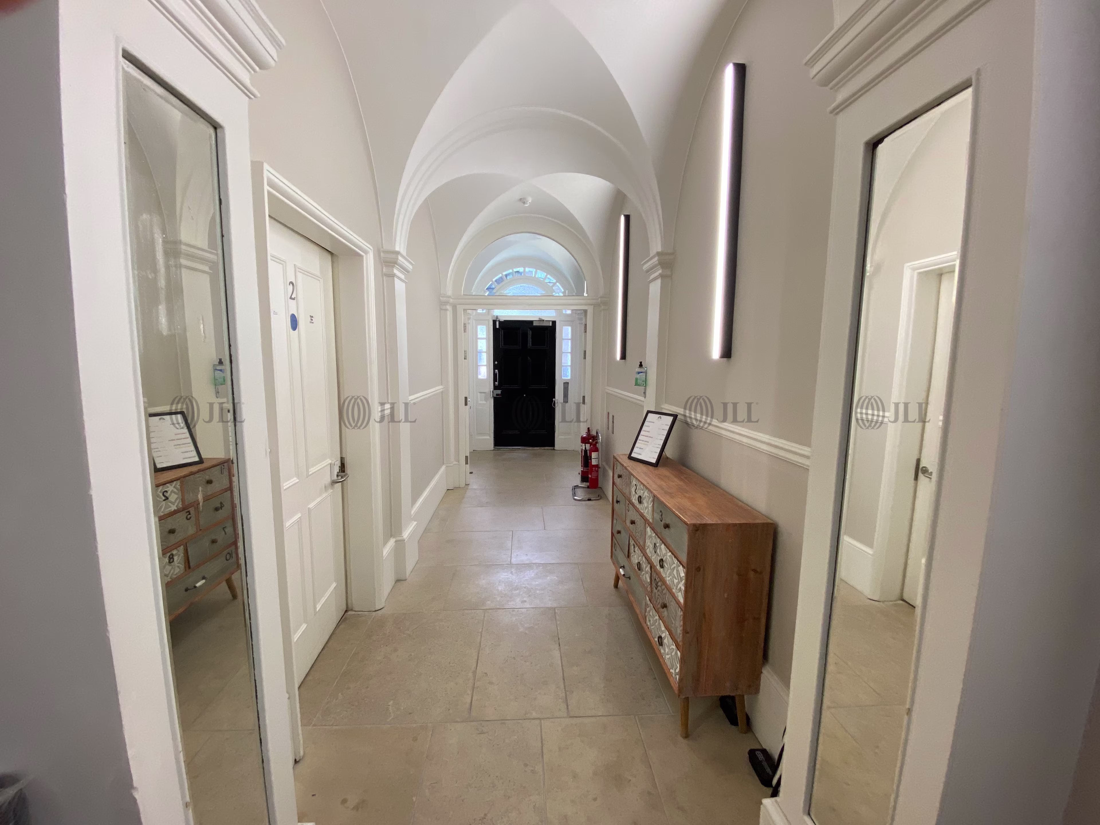 3 Chandos Street
