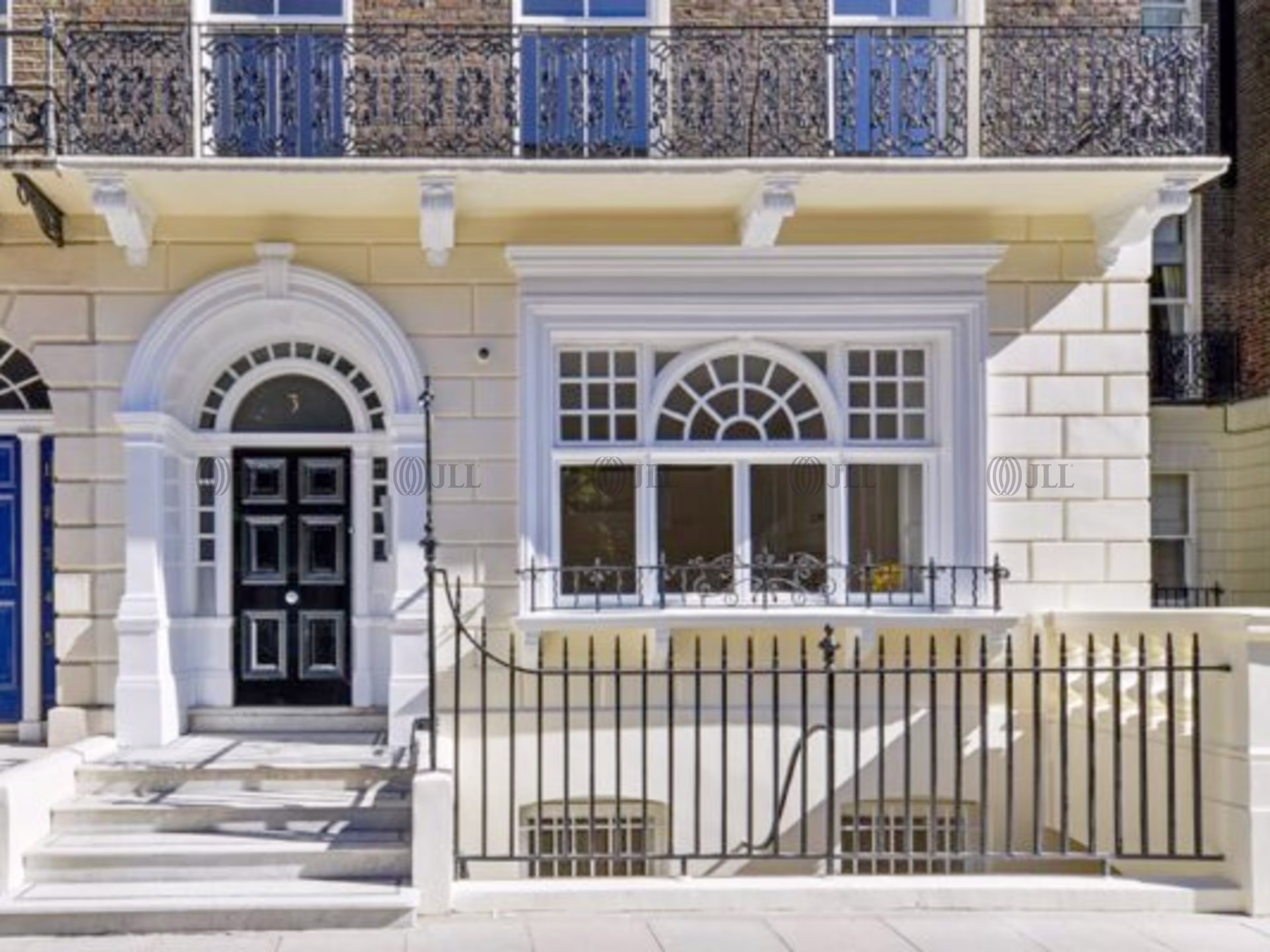 3 Chandos Street