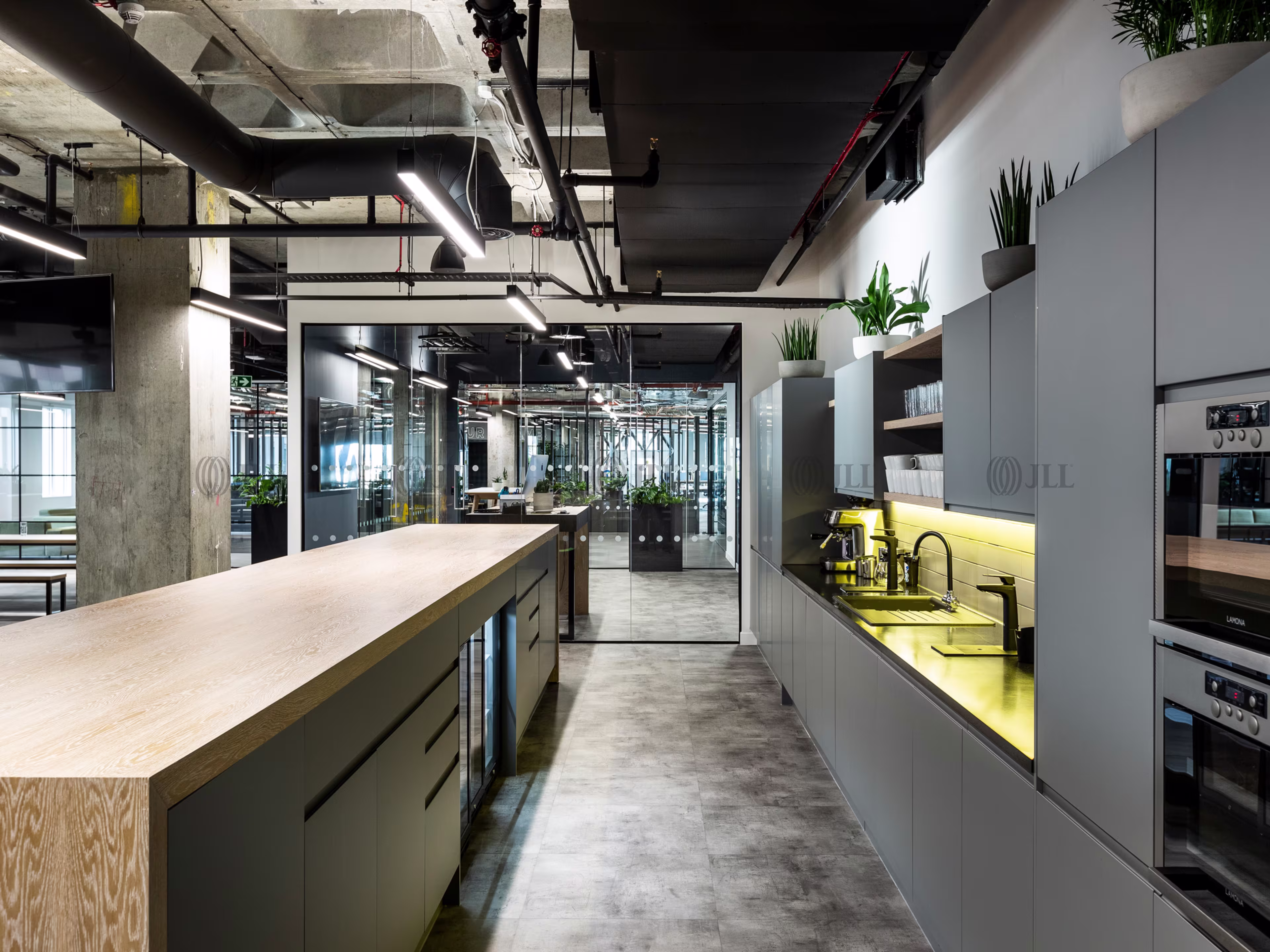 The Columbus Building (managed workspaces by Canary Wharf Group)