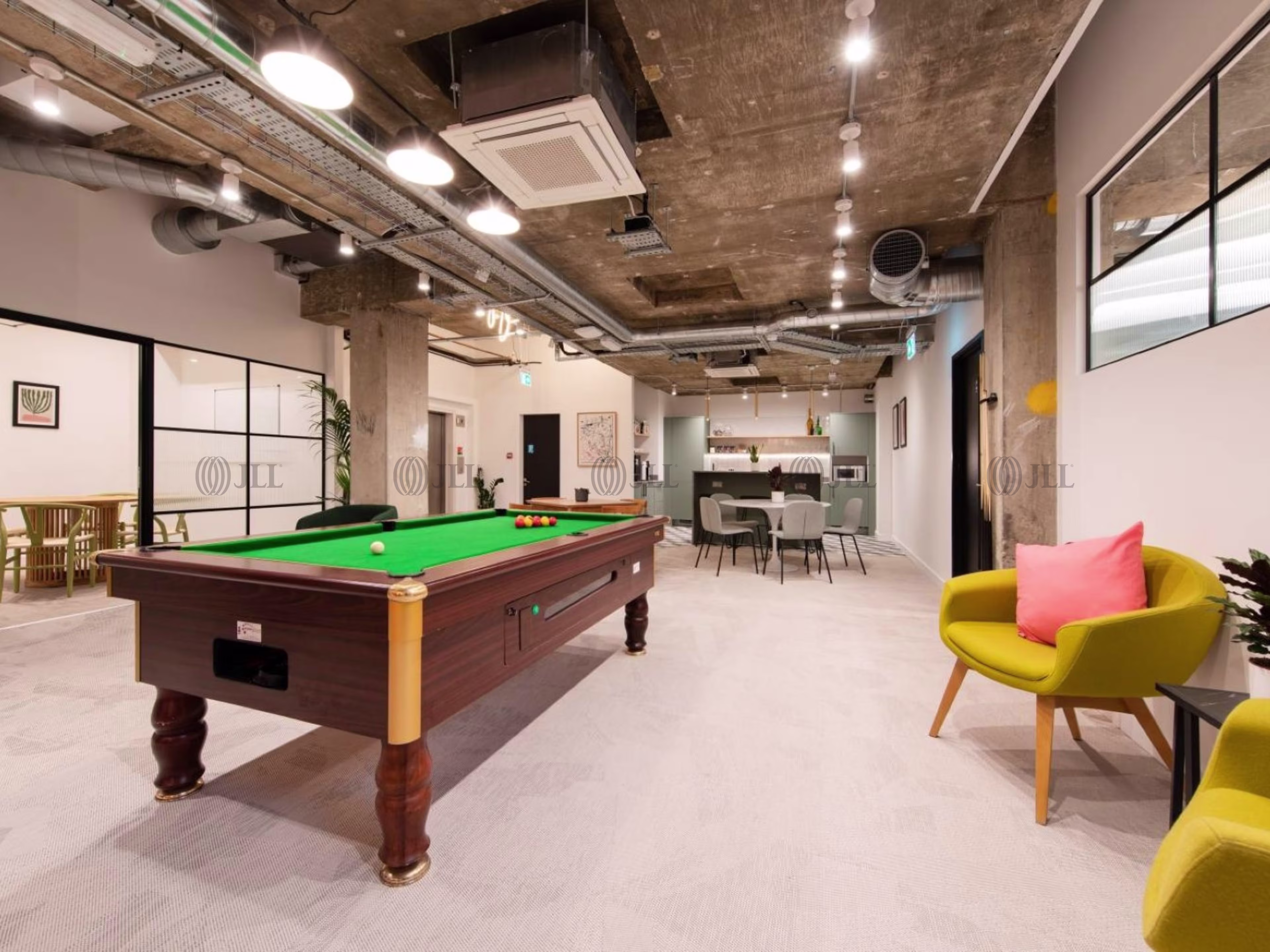 6-7 John's Lane