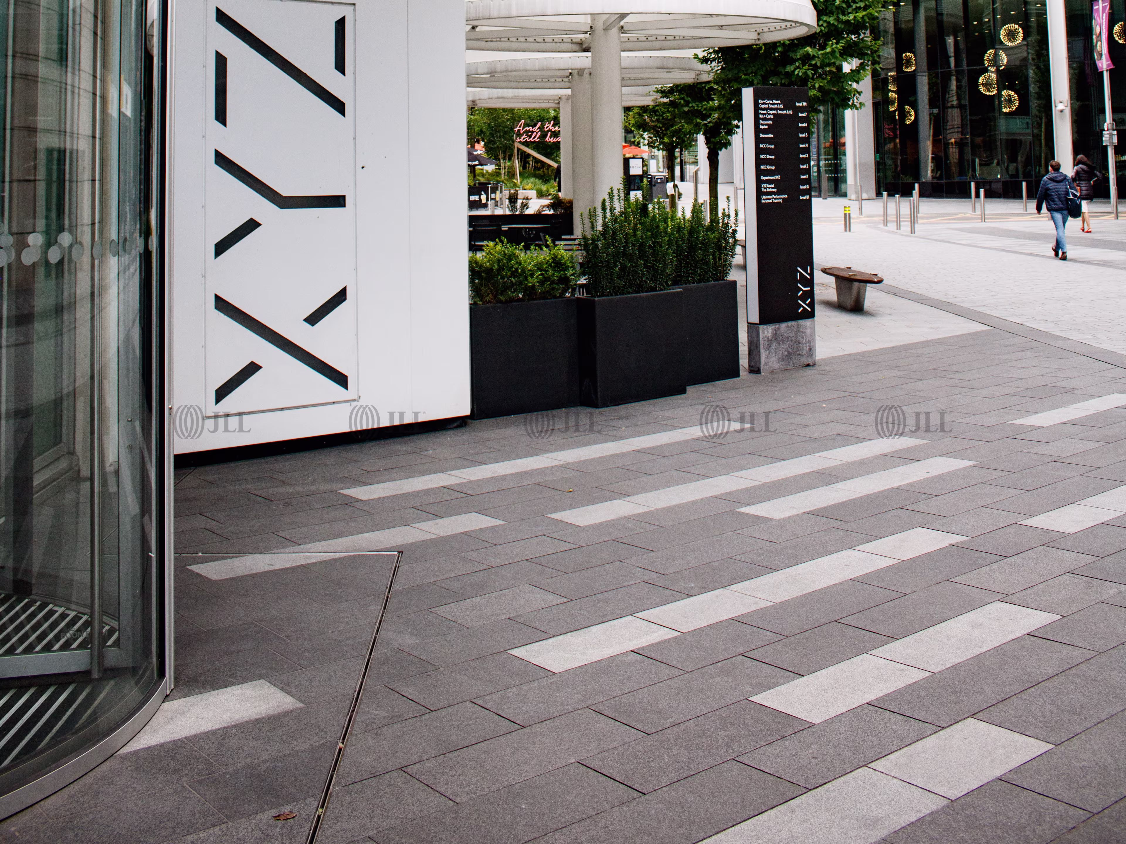 XYZ
