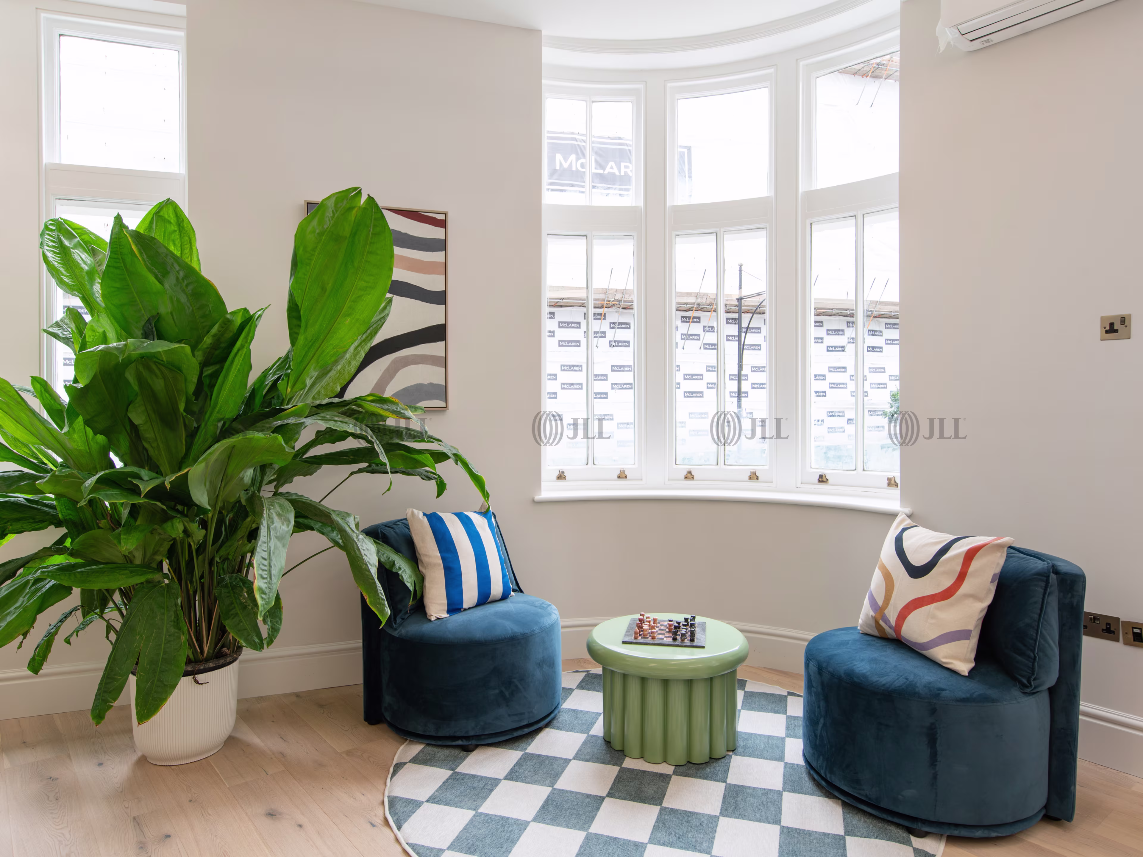 321 Oxford Street
