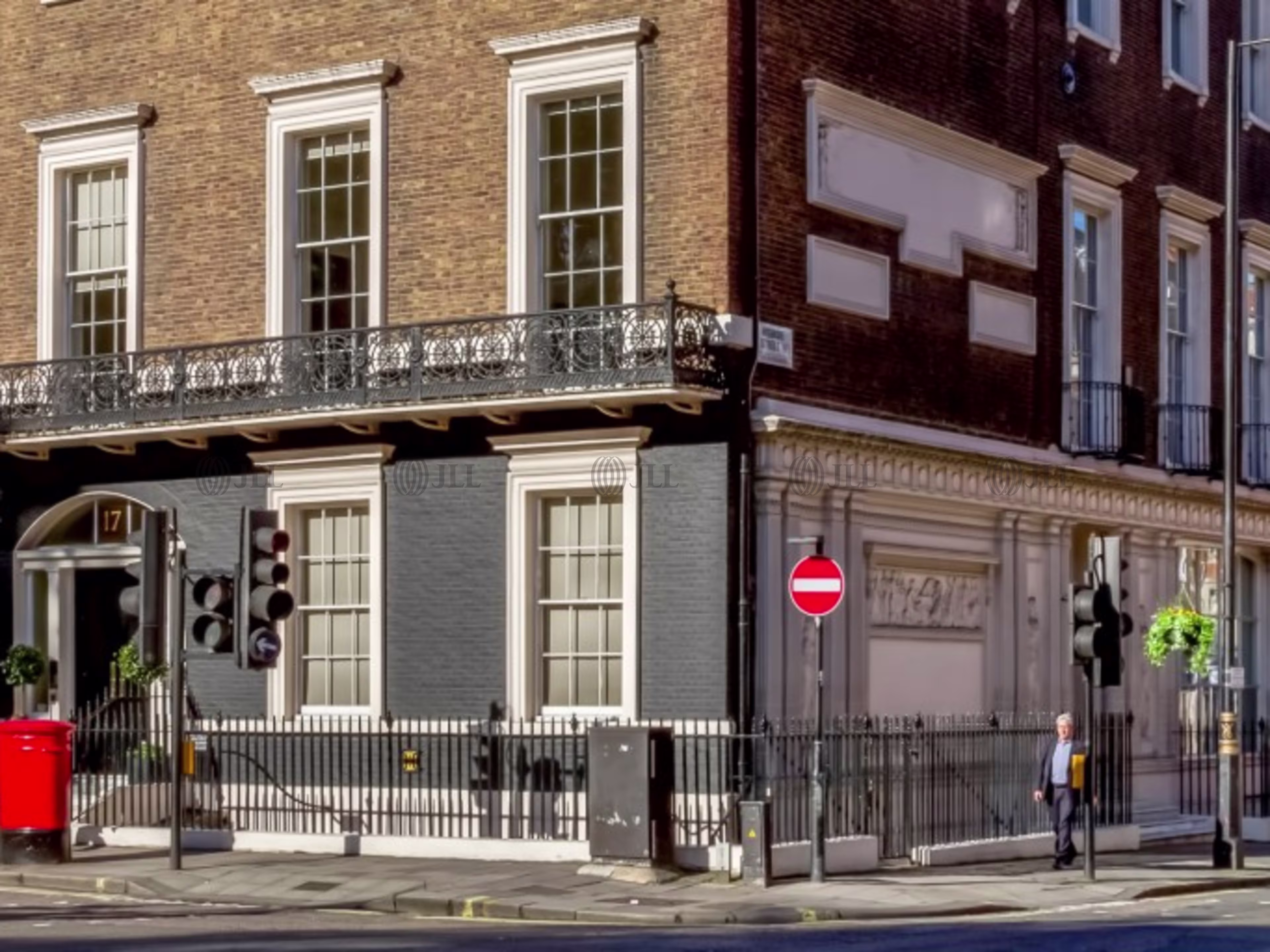 17 Cavendish Square