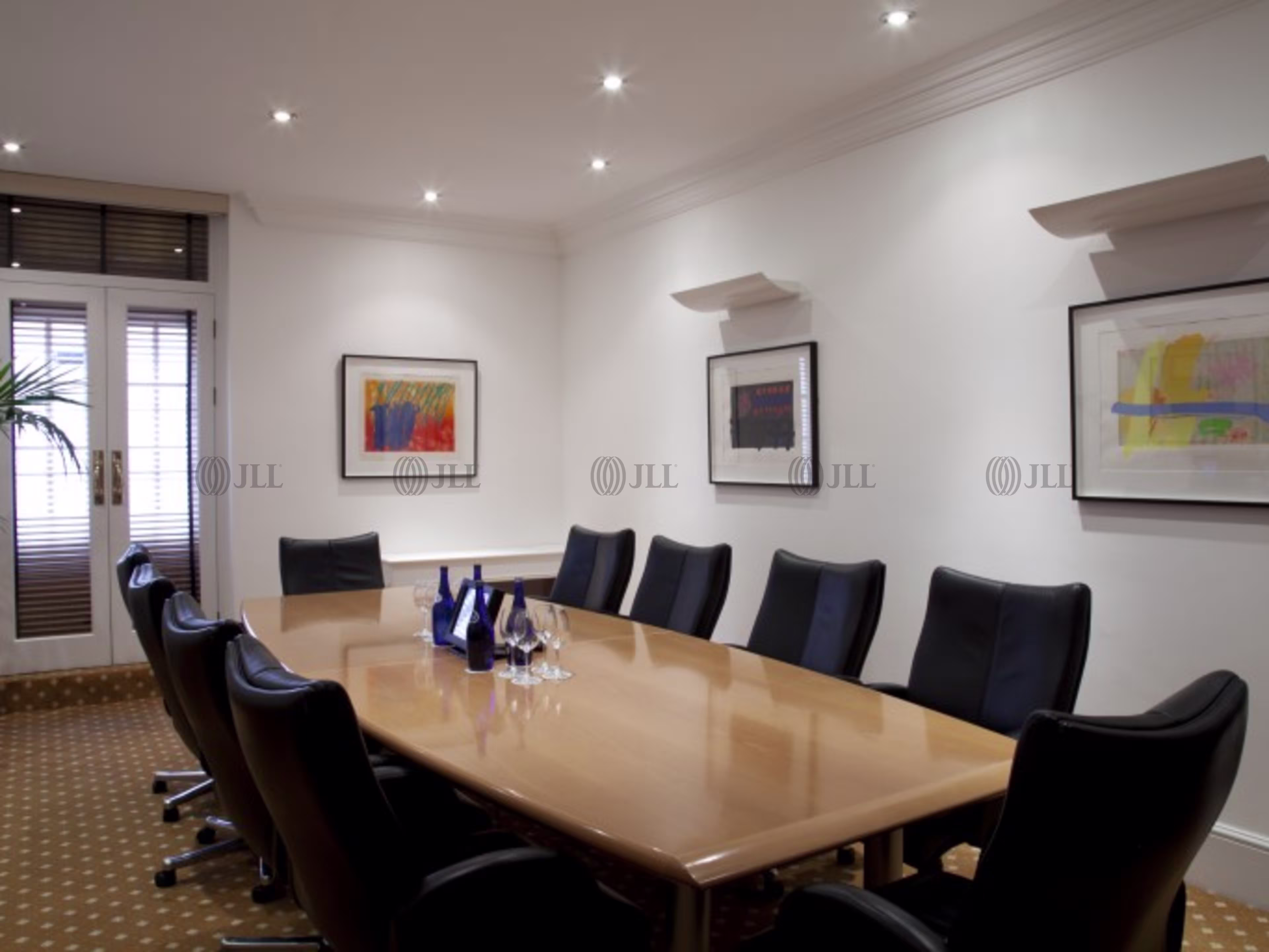 17 Cavendish Square