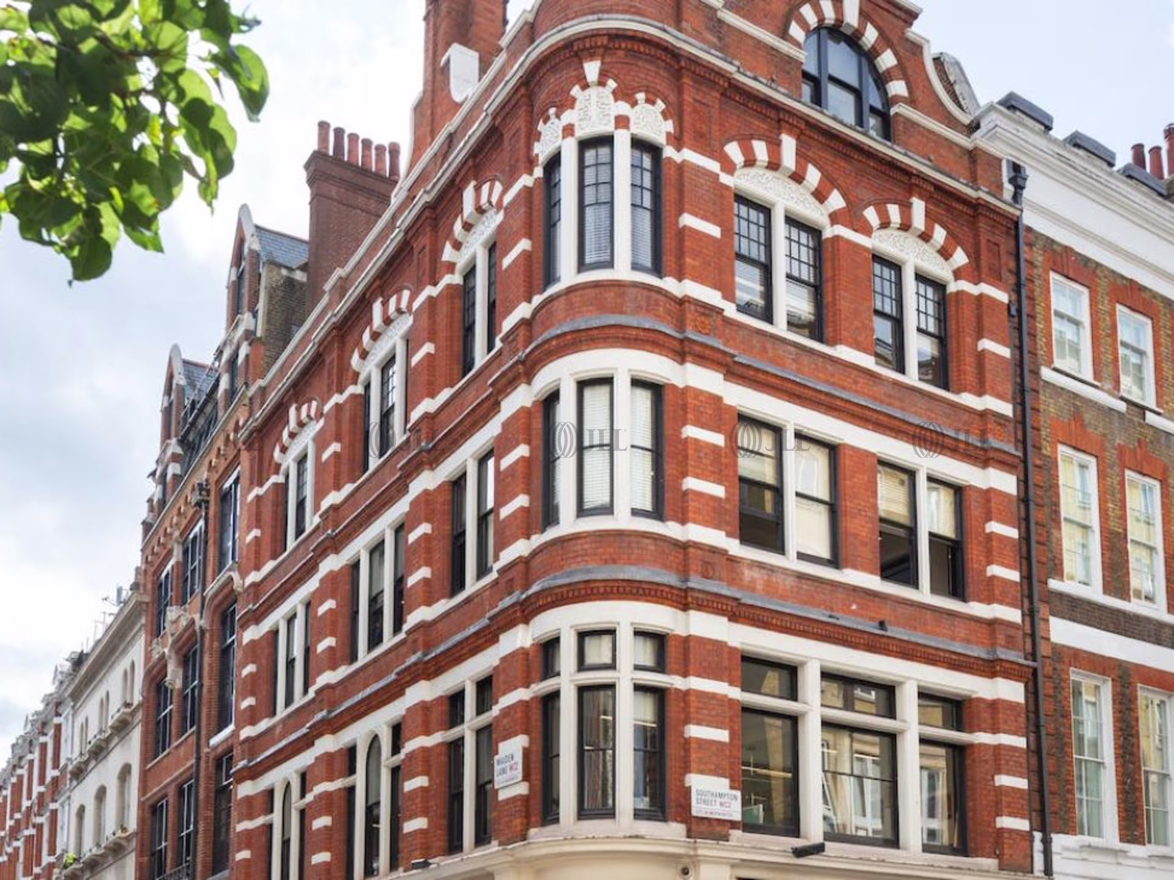 44 Maiden Lane