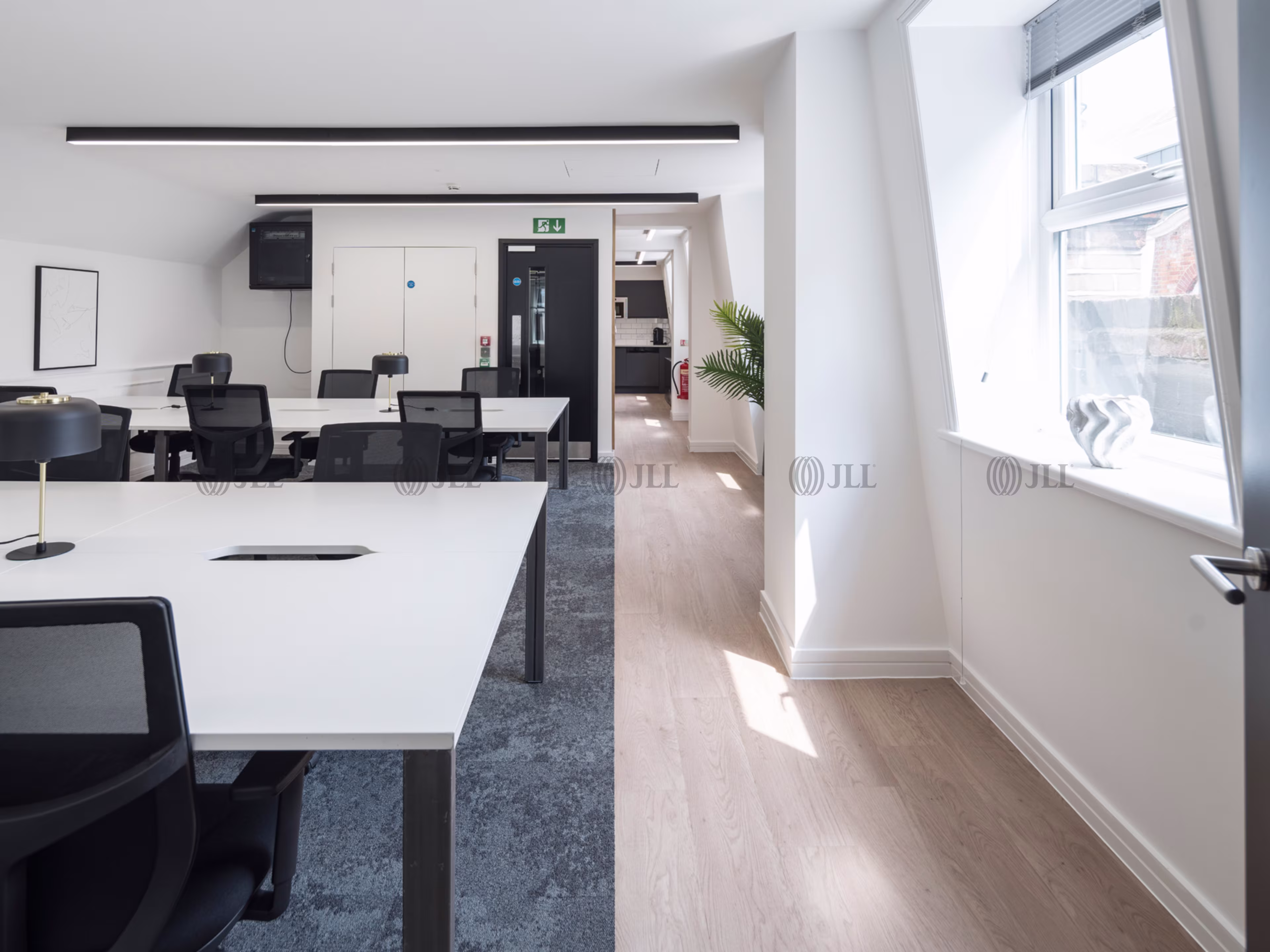 11 Cursitor Street
