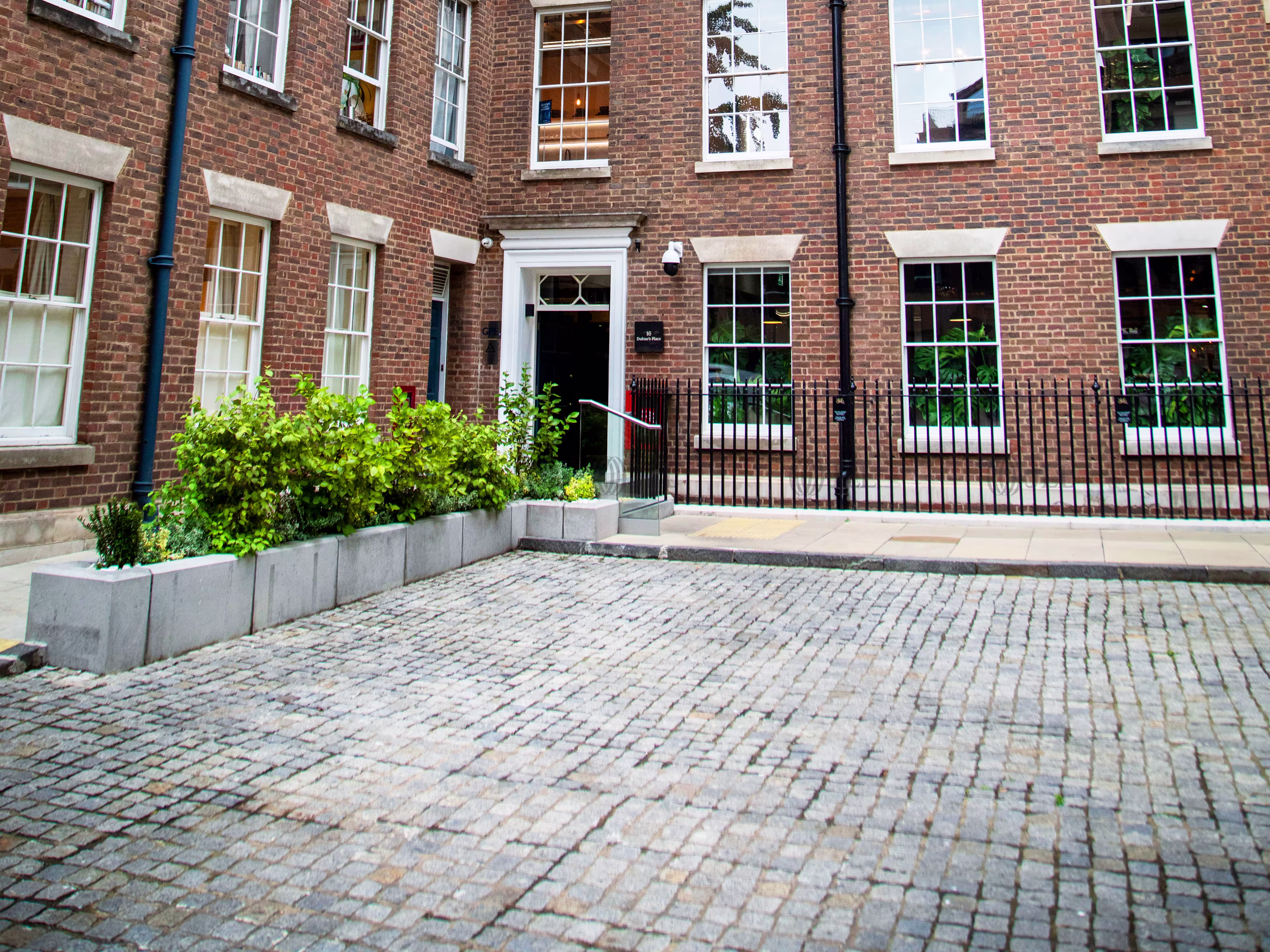 16 Dufour's Place