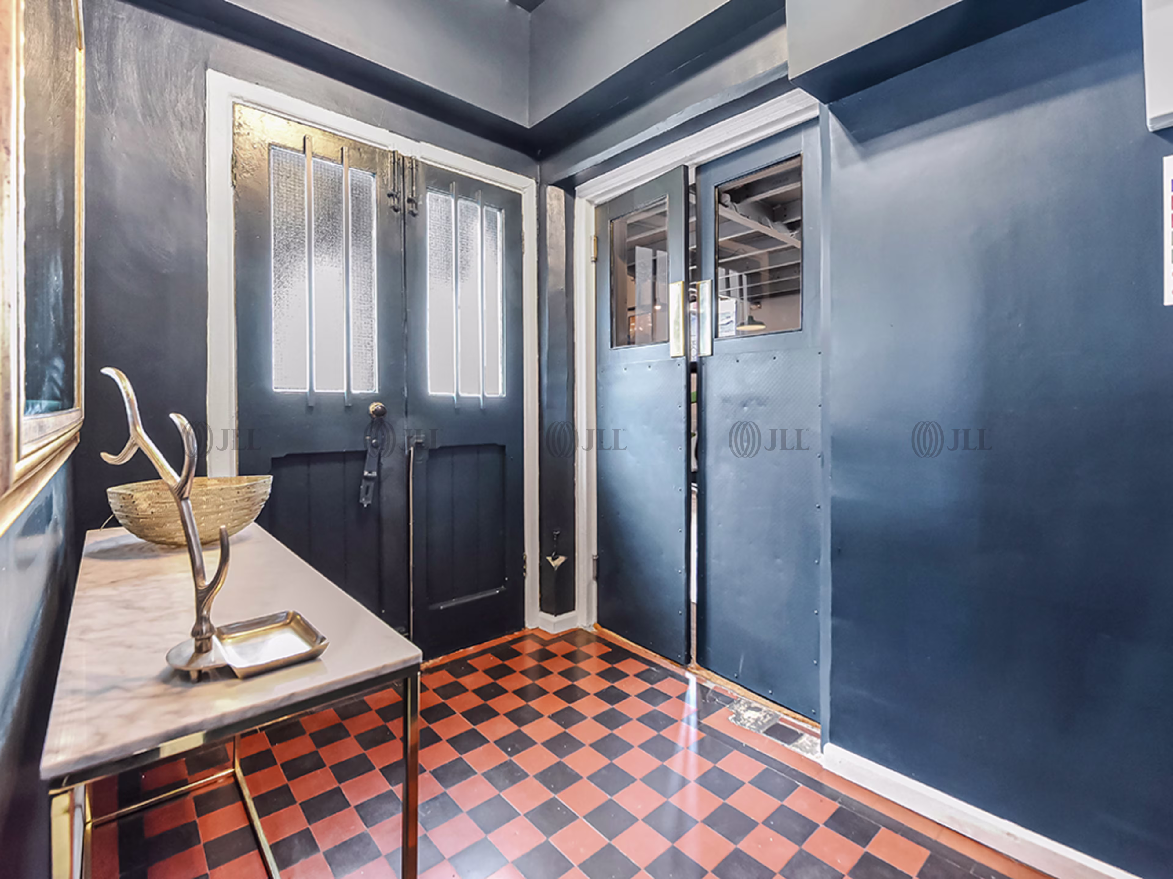 70-71 Wells Street by Curated Offices