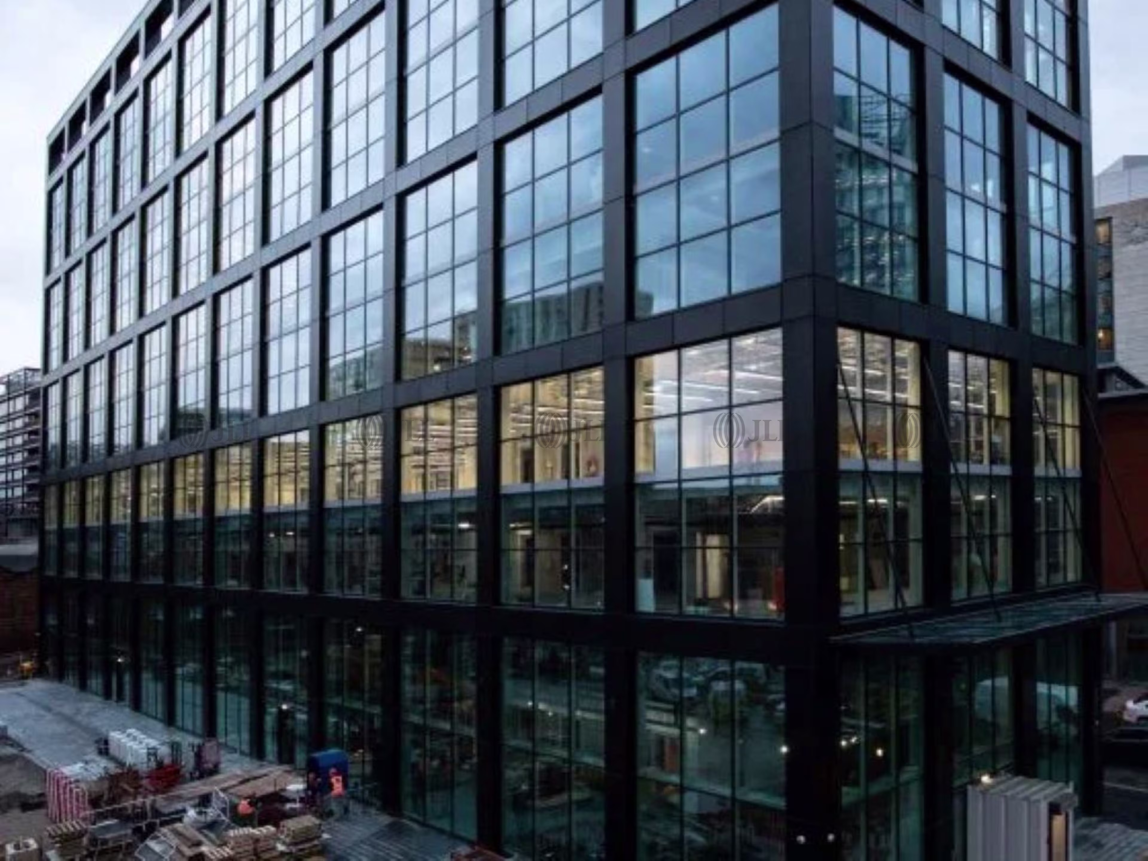 The Globe Building