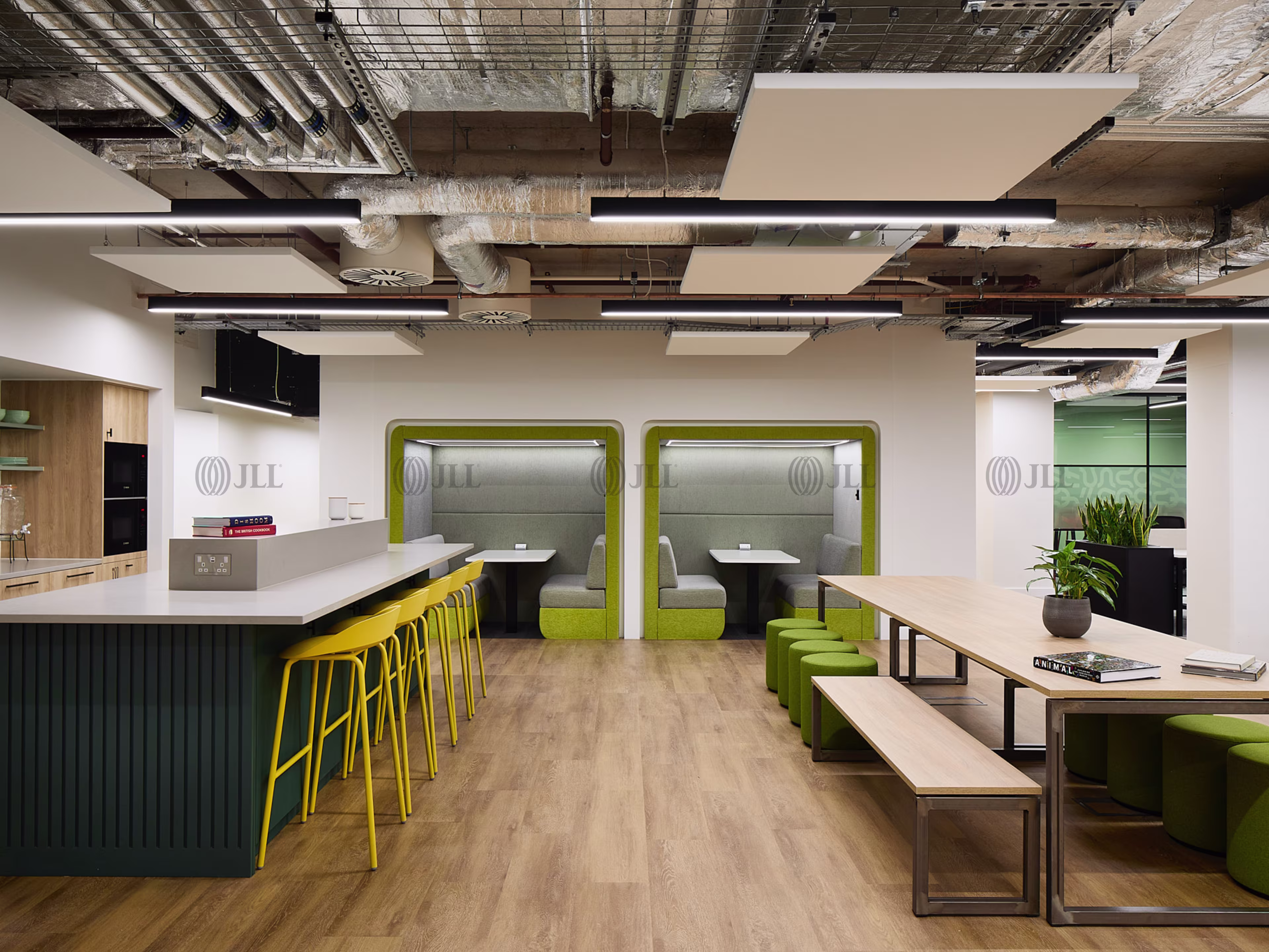HubHub: Worship Square