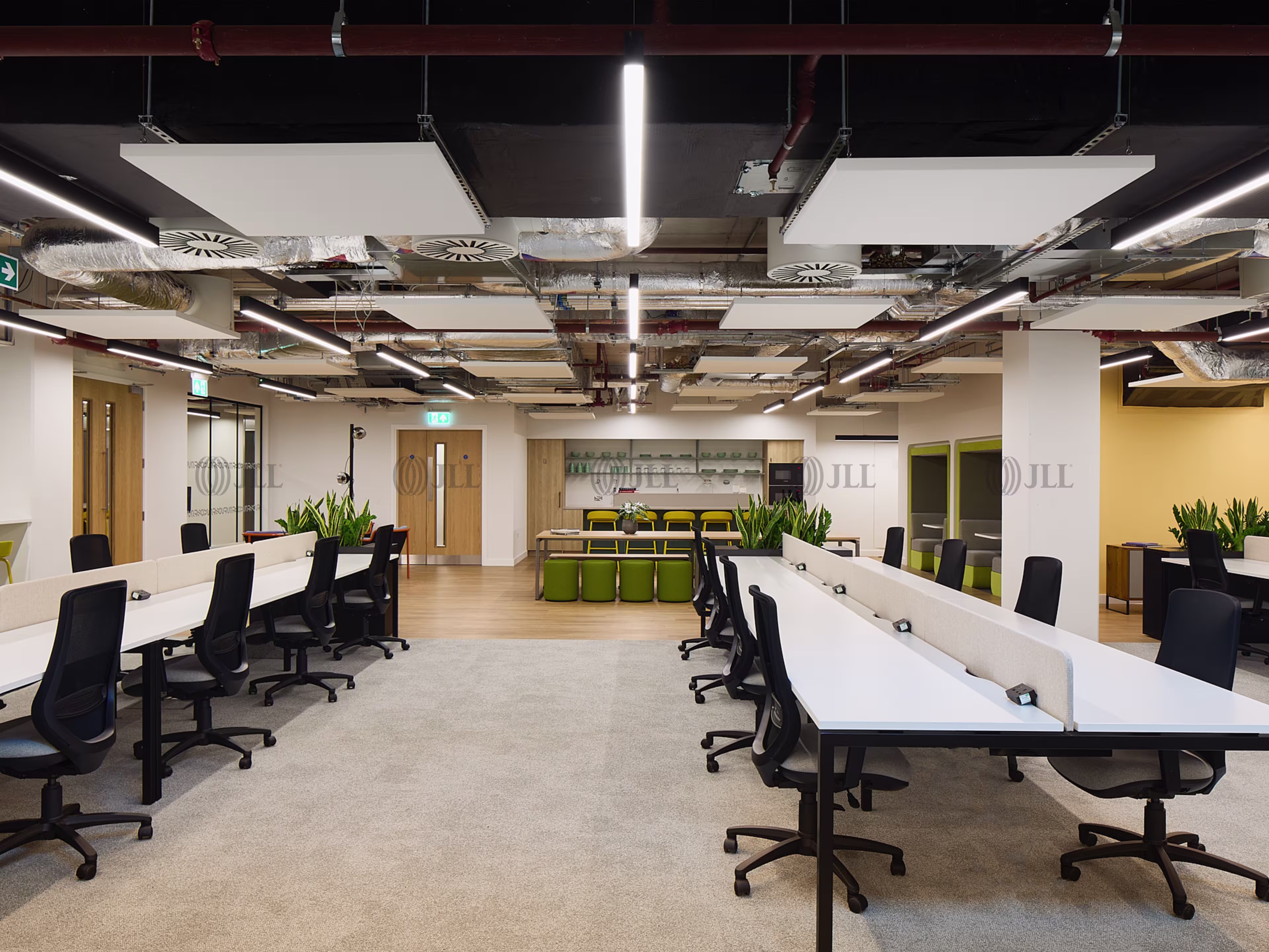 HubHub: Worship Square