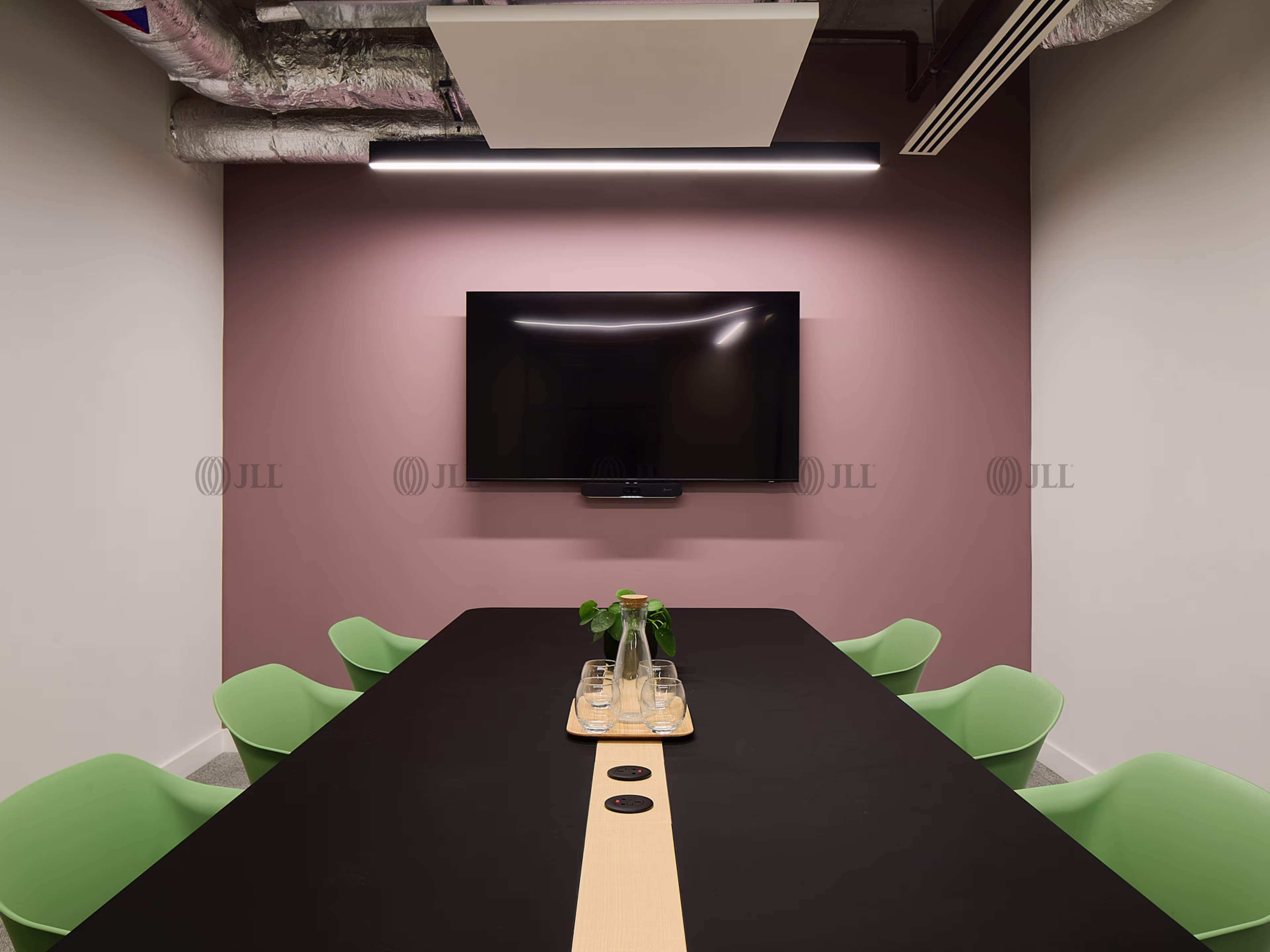 HubHub: Worship Square