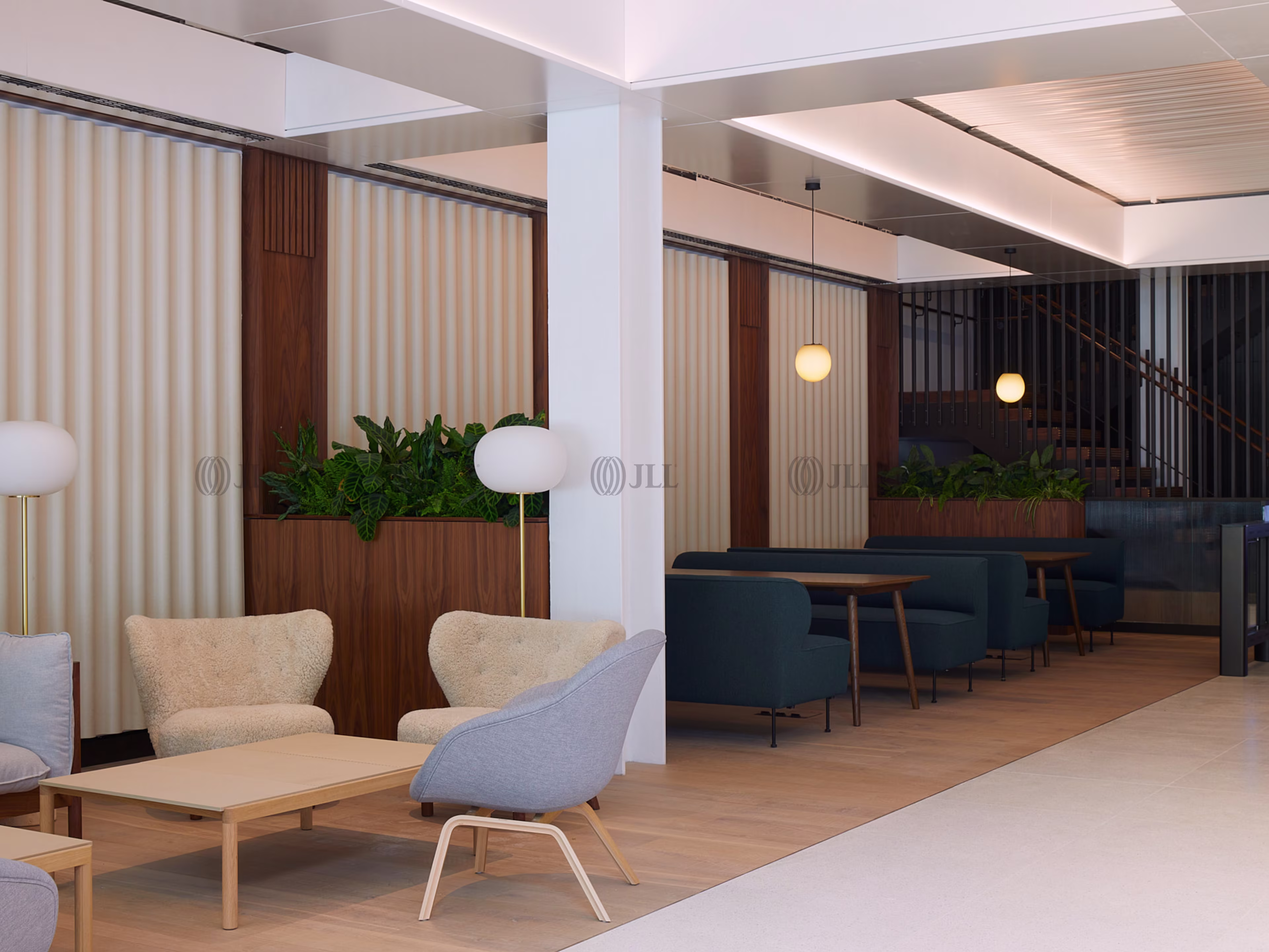 HubHub: Worship Square