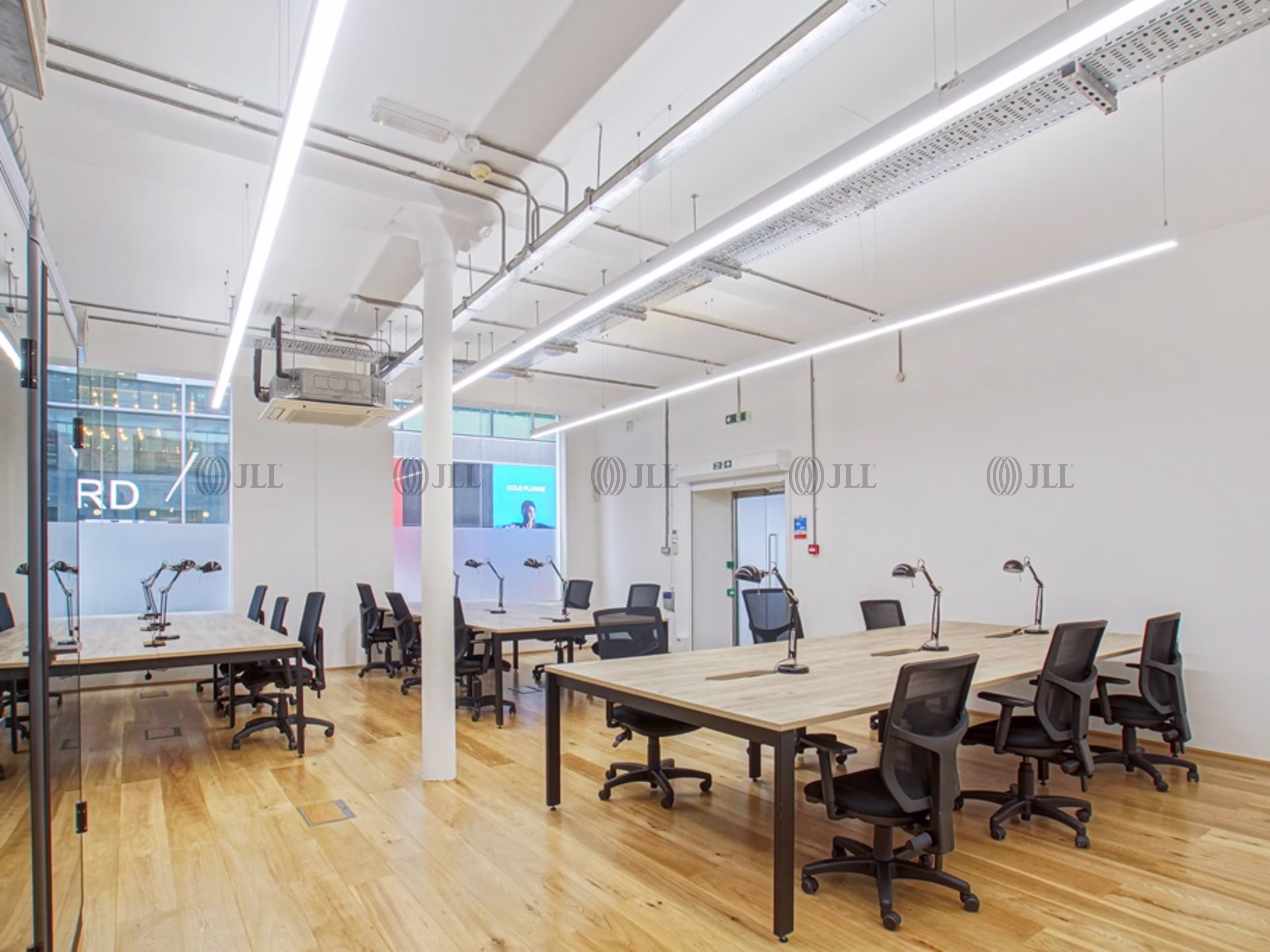 11a Curtain Road
