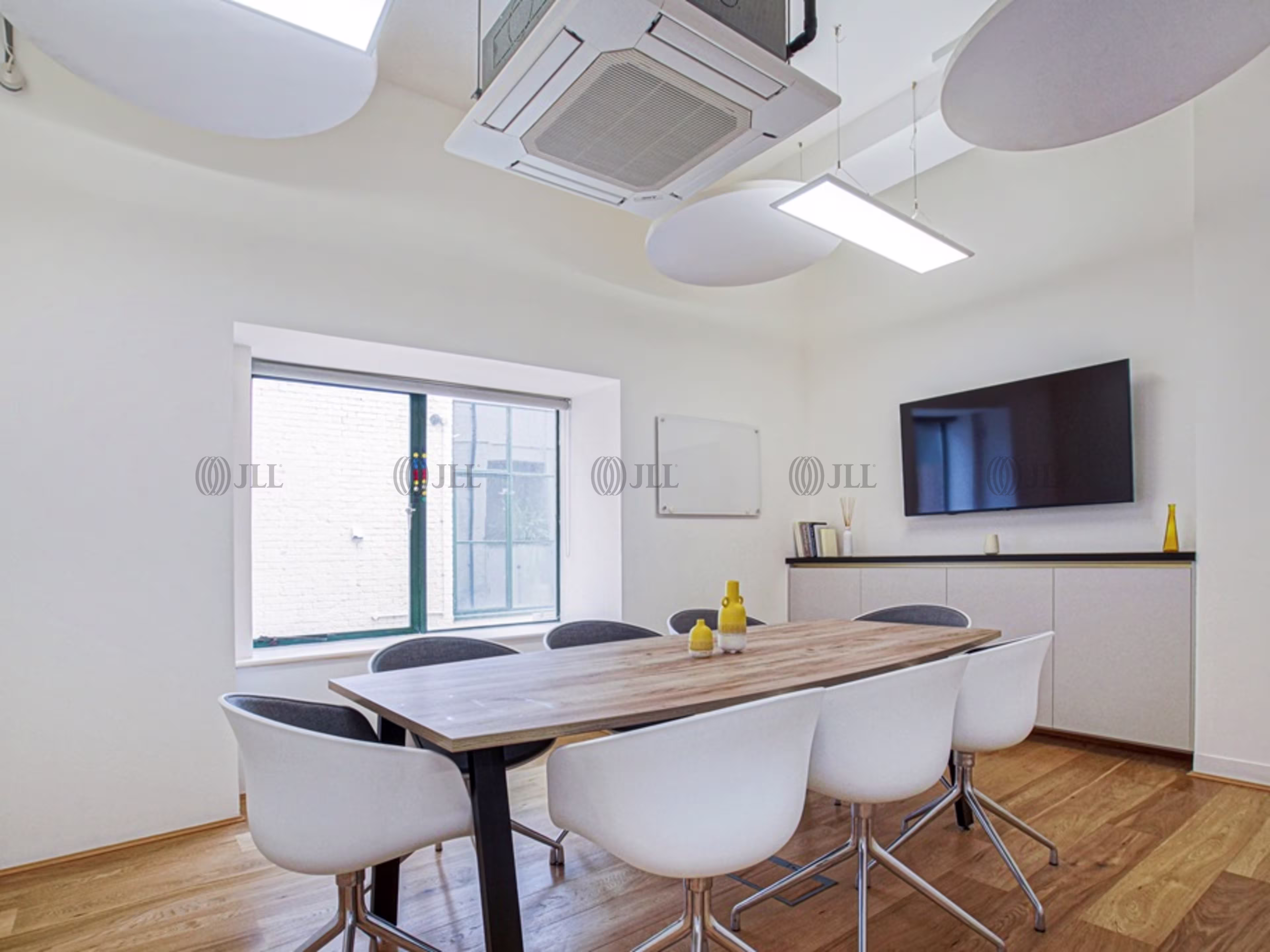 11a Curtain Road