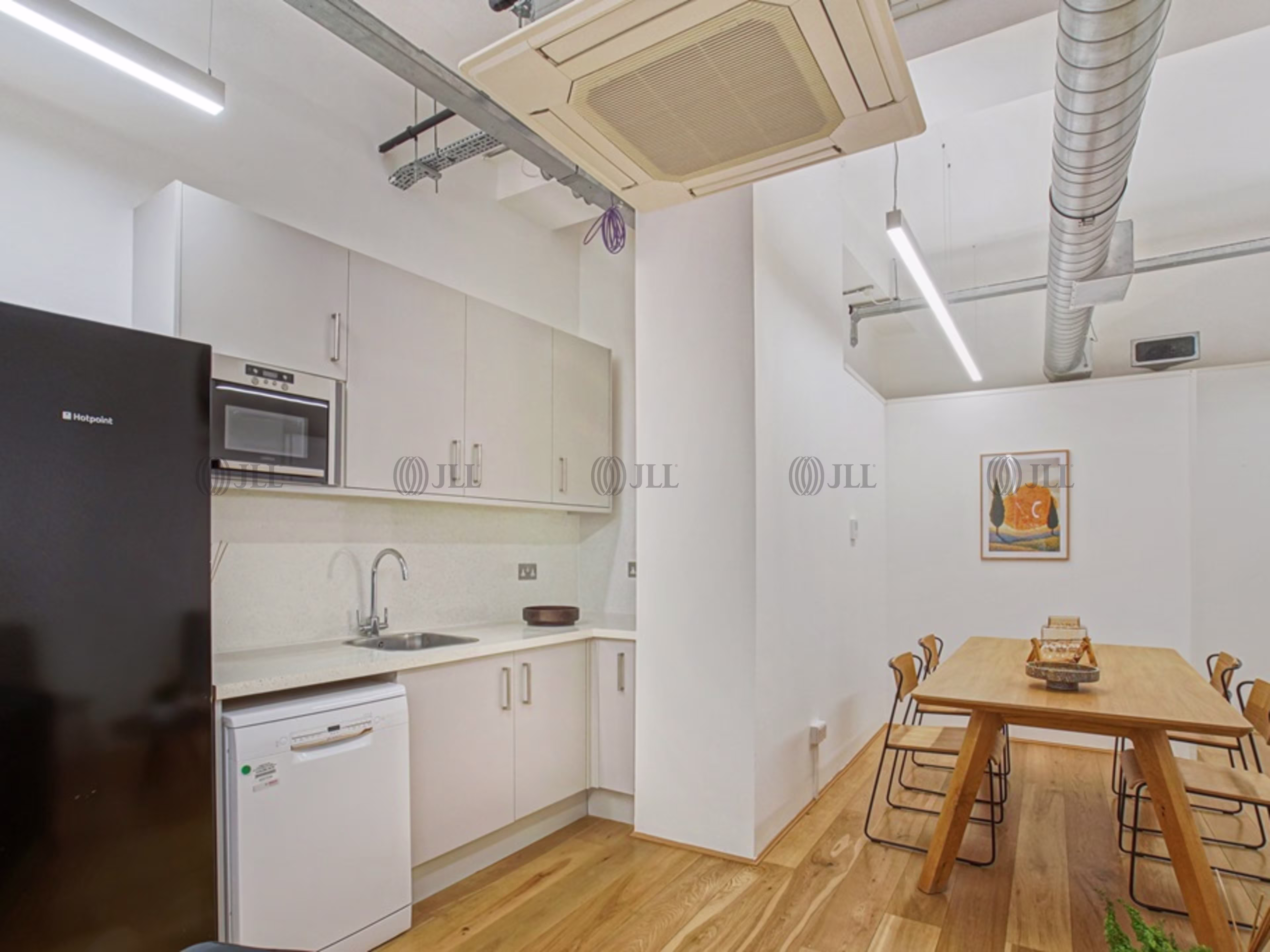 11a Curtain Road
