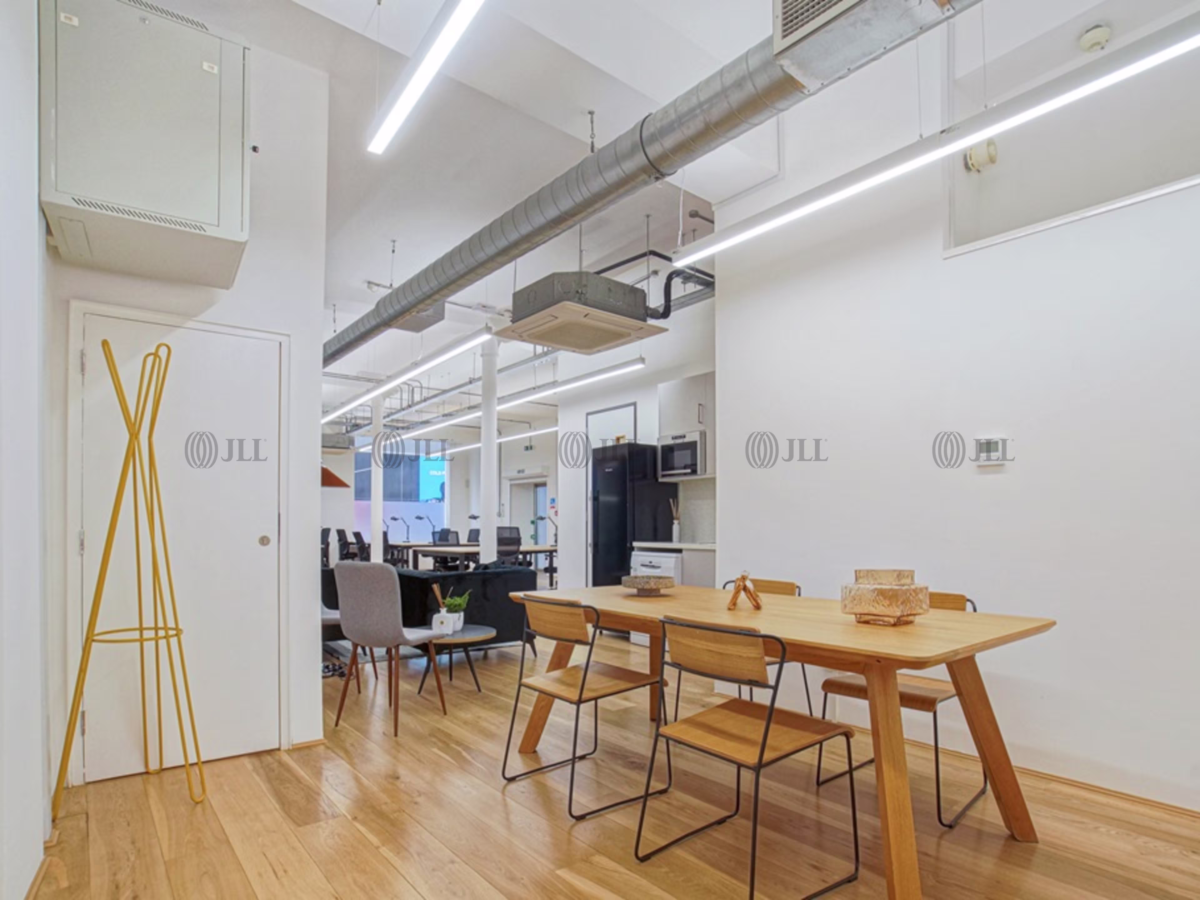 11a Curtain Road