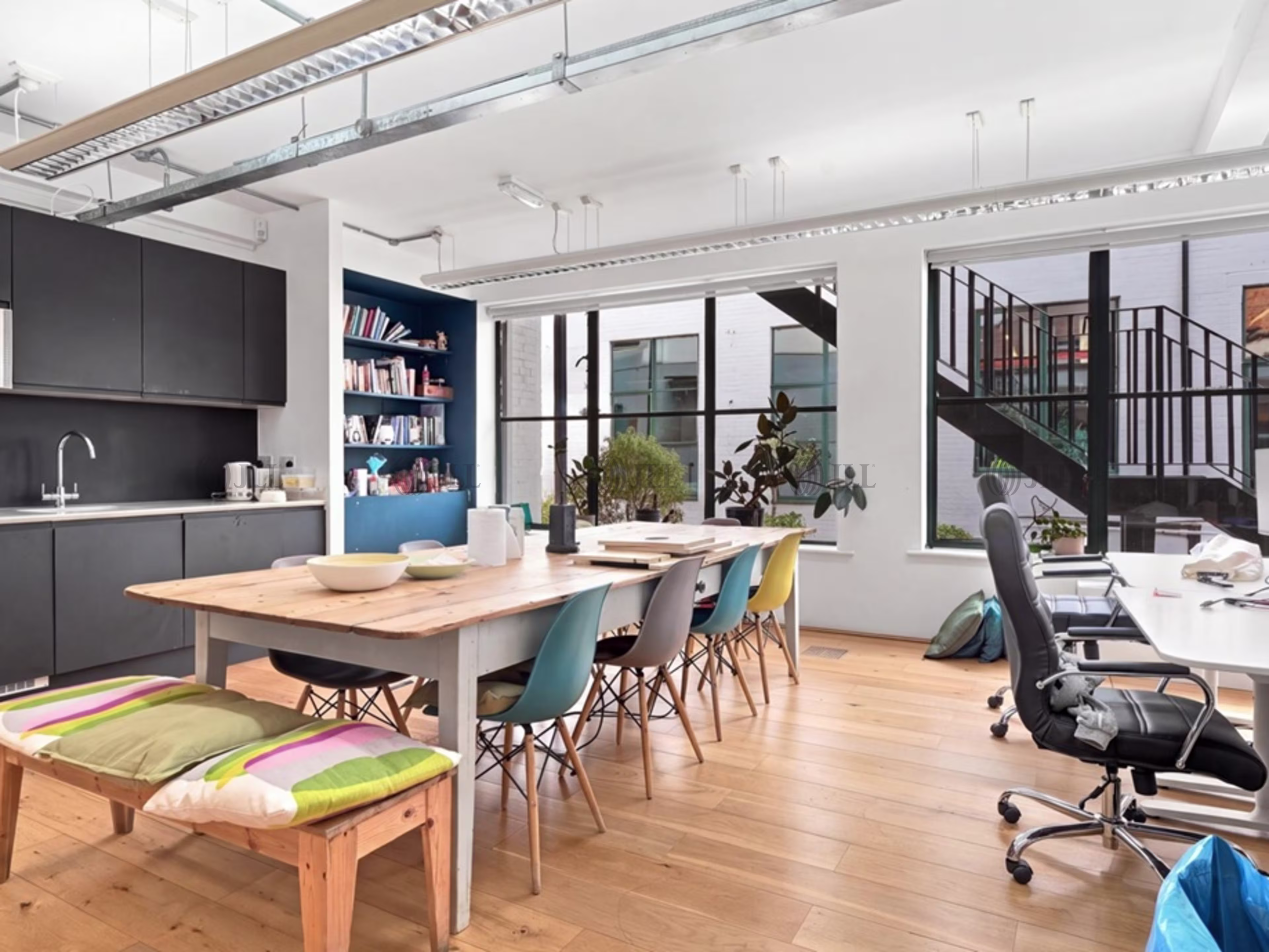 11a Curtain Road