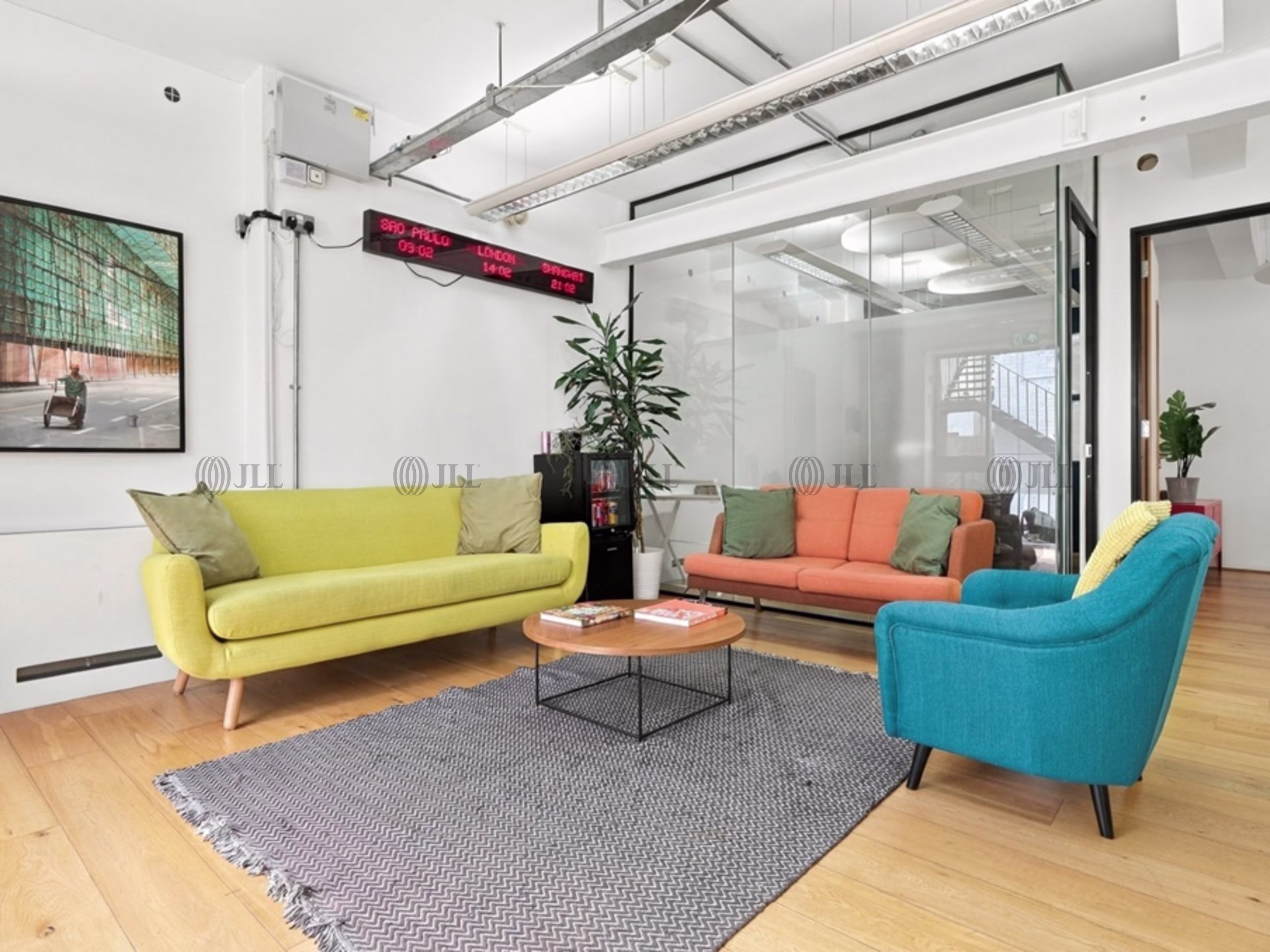 11a Curtain Road