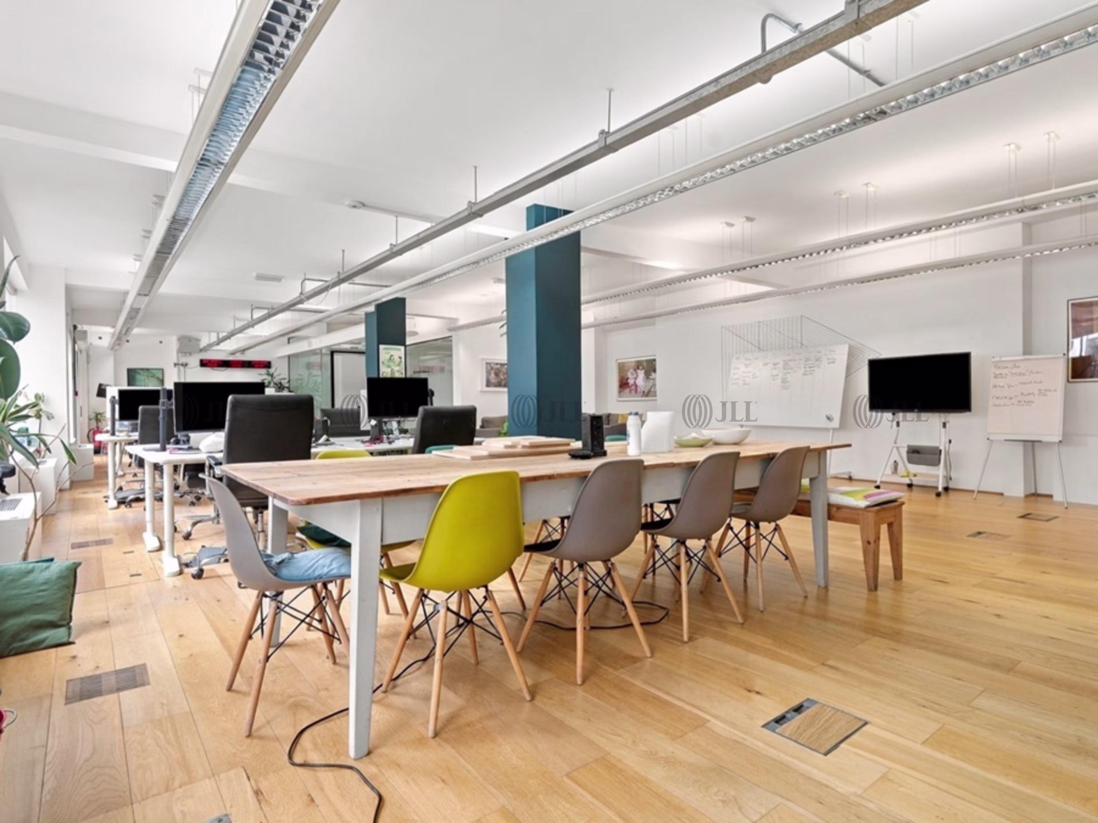 11a Curtain Road