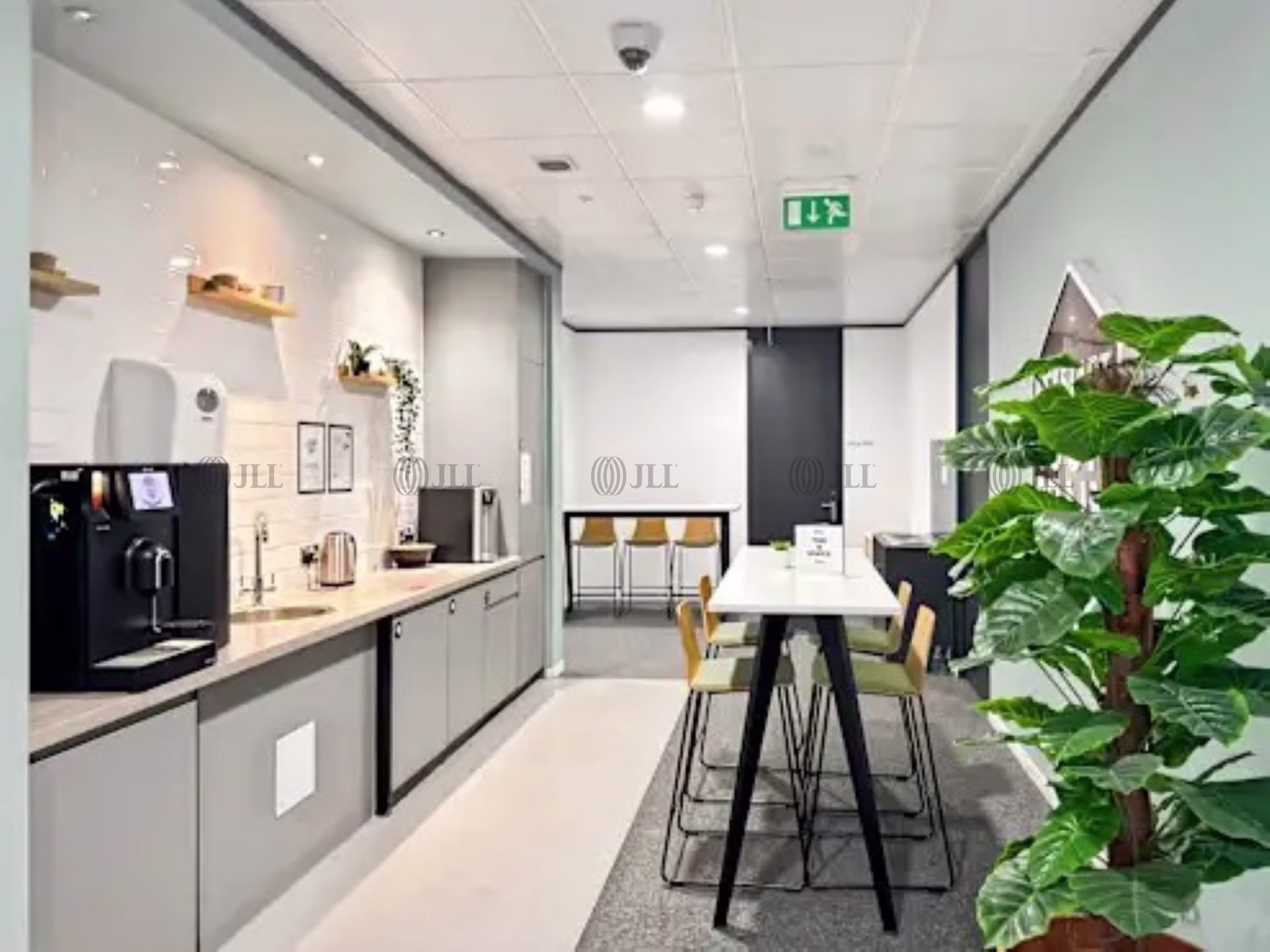 1 Lochrin Square
