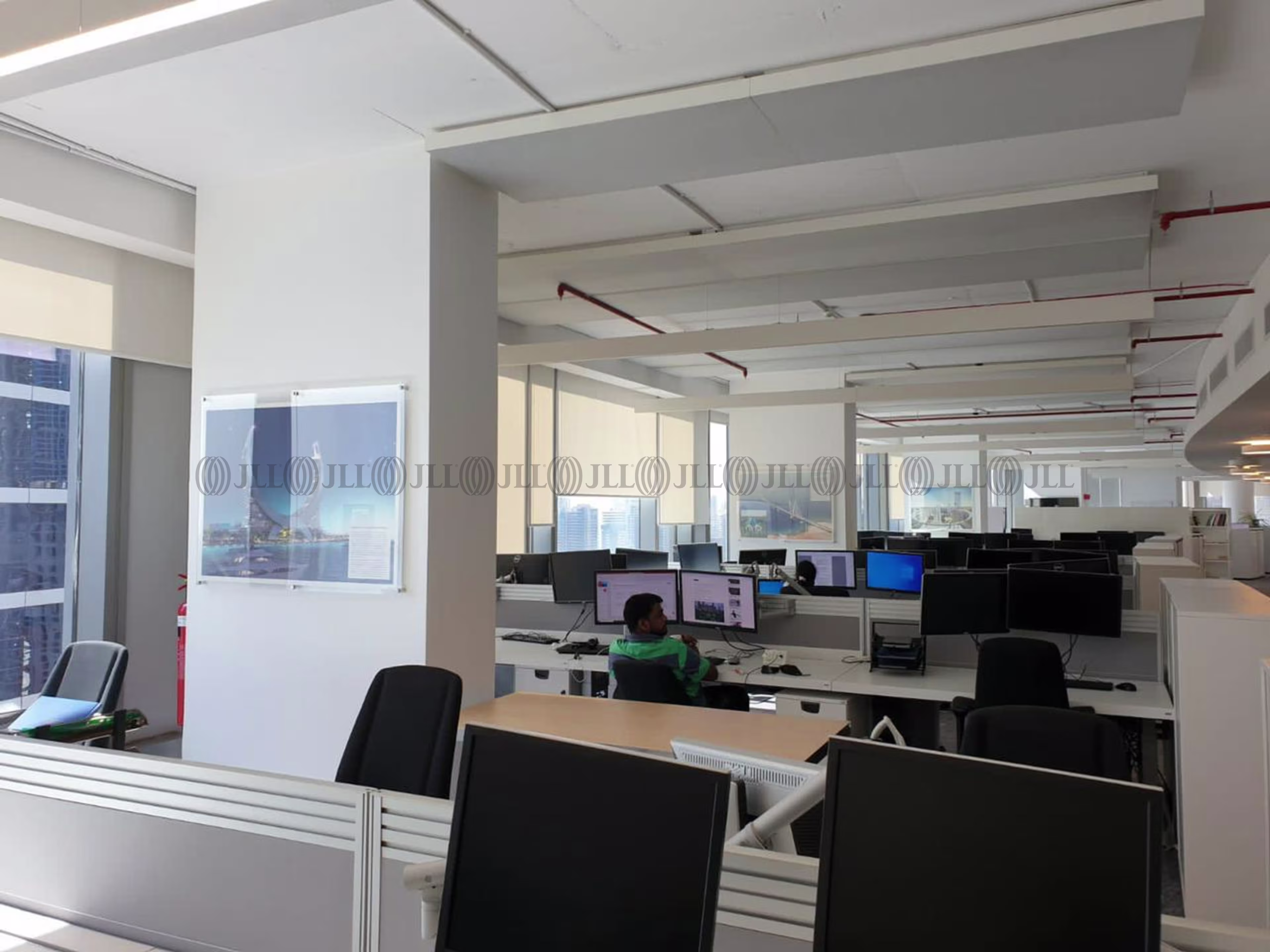 Media One Tower