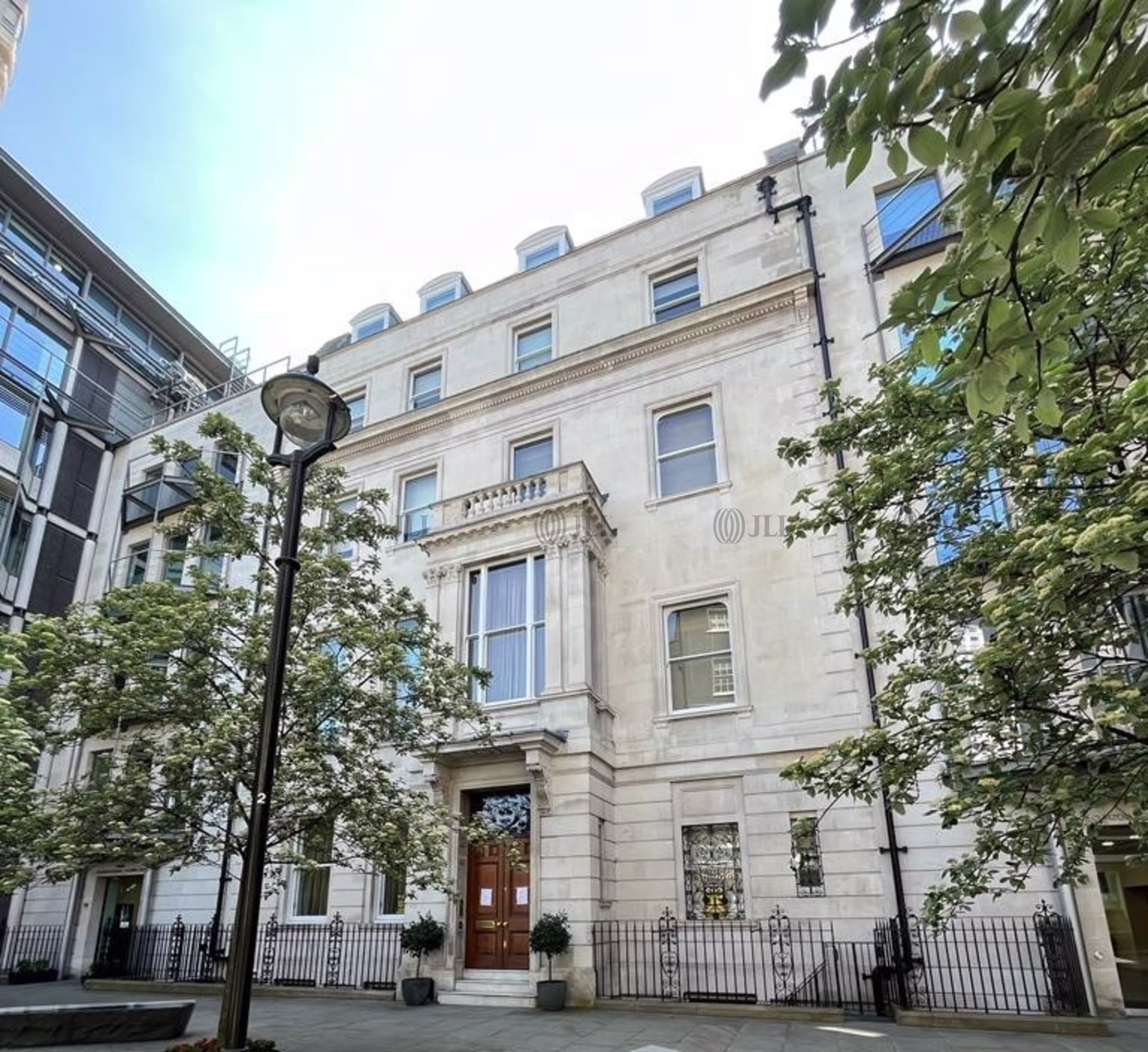4 Curzon Square