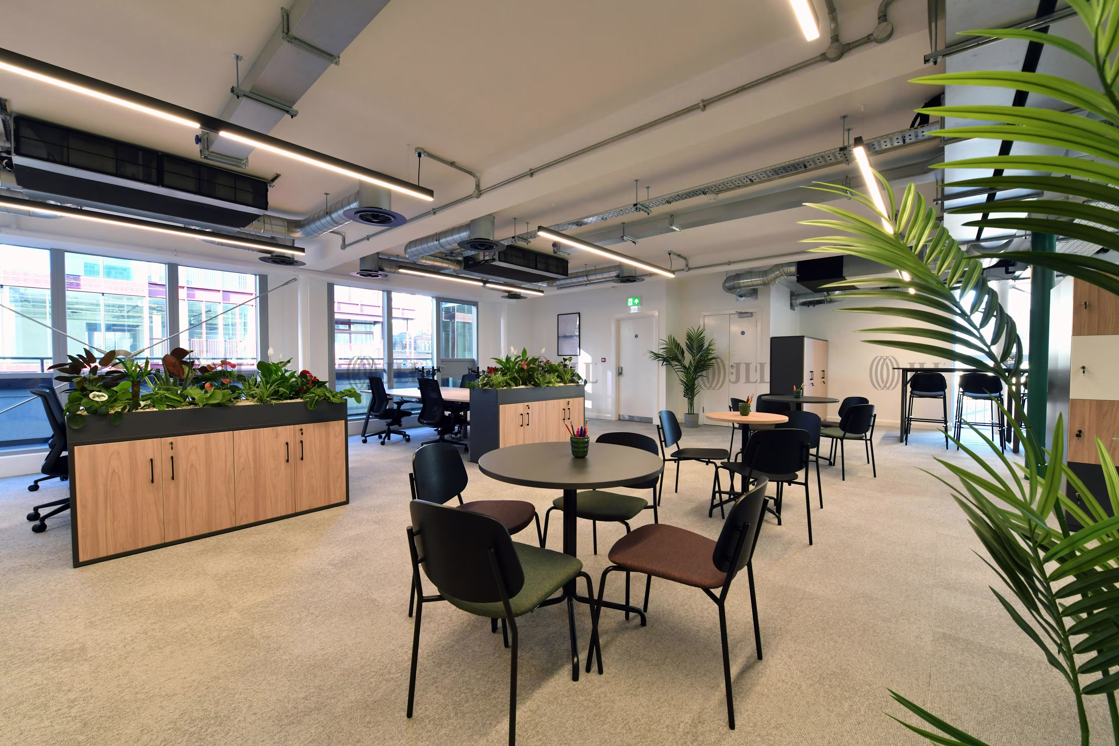 17-19 Whitworth Street West