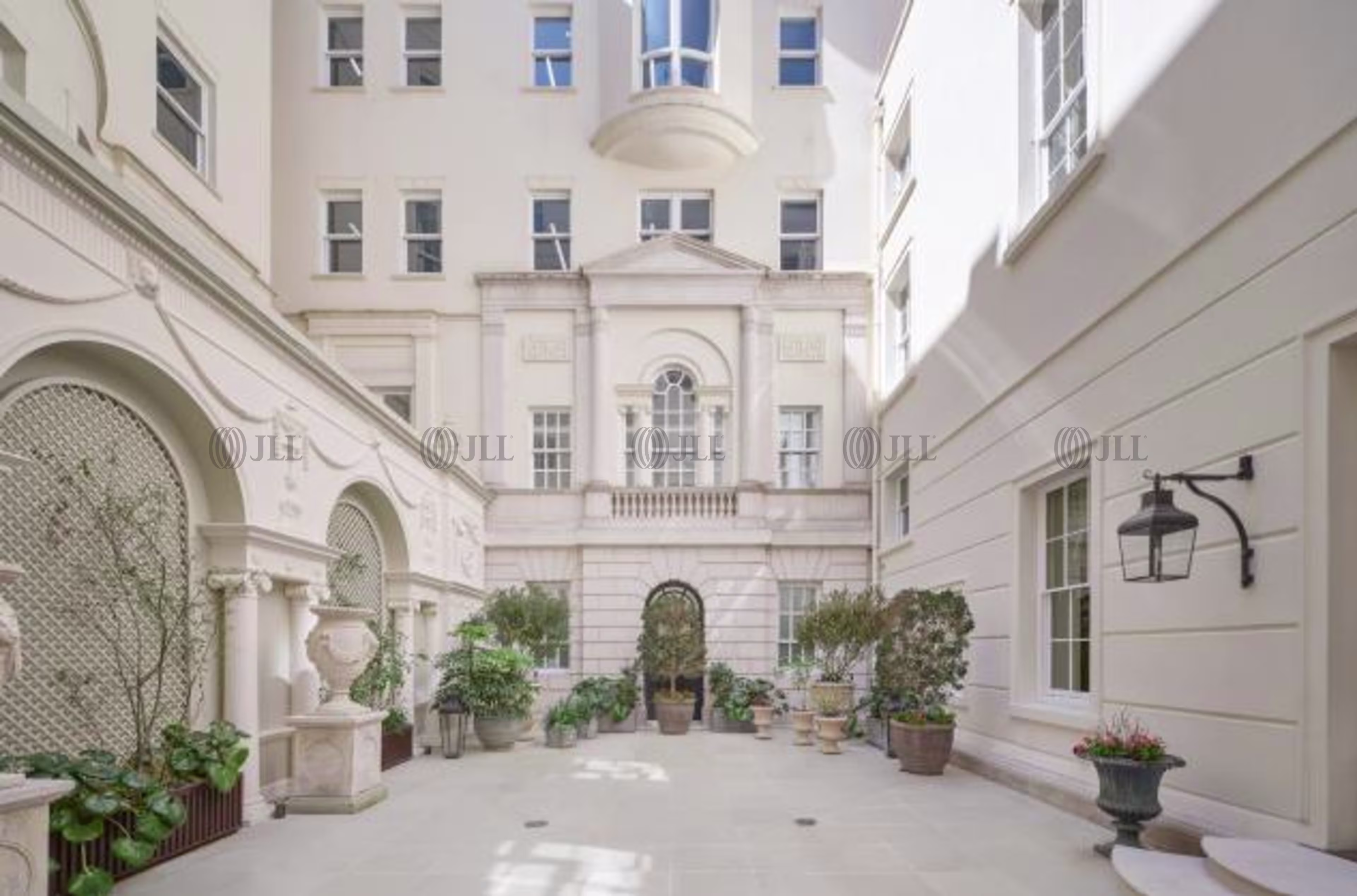 20 St. James's Square
