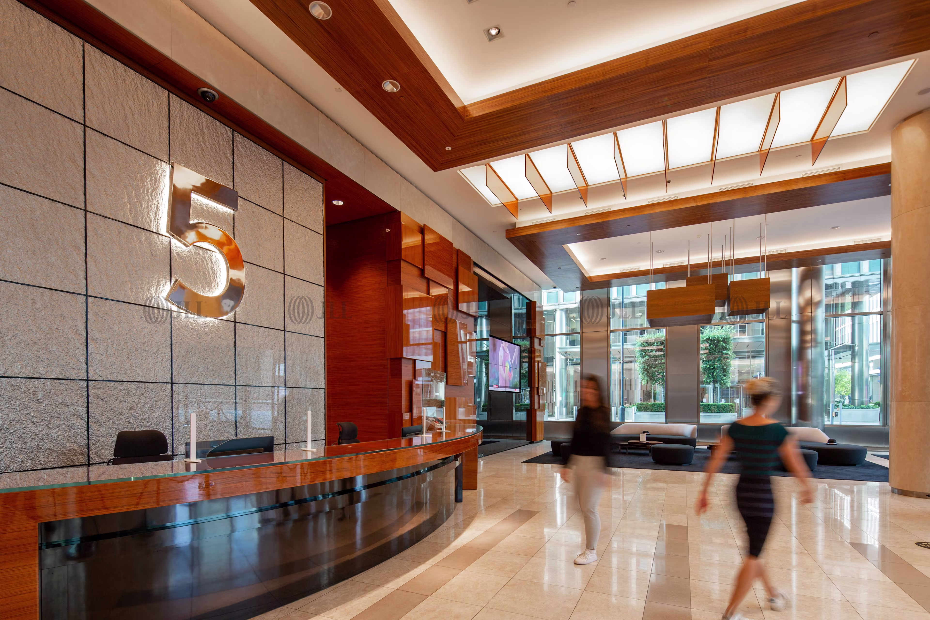 5 Churchill Place