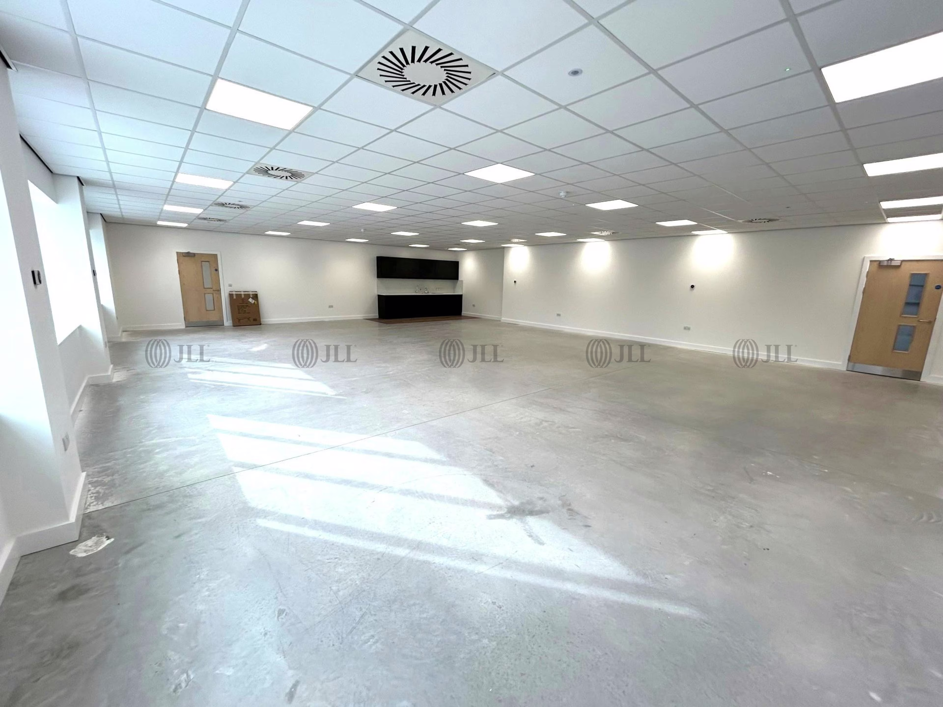 Causeway Connect Staines - Distribution