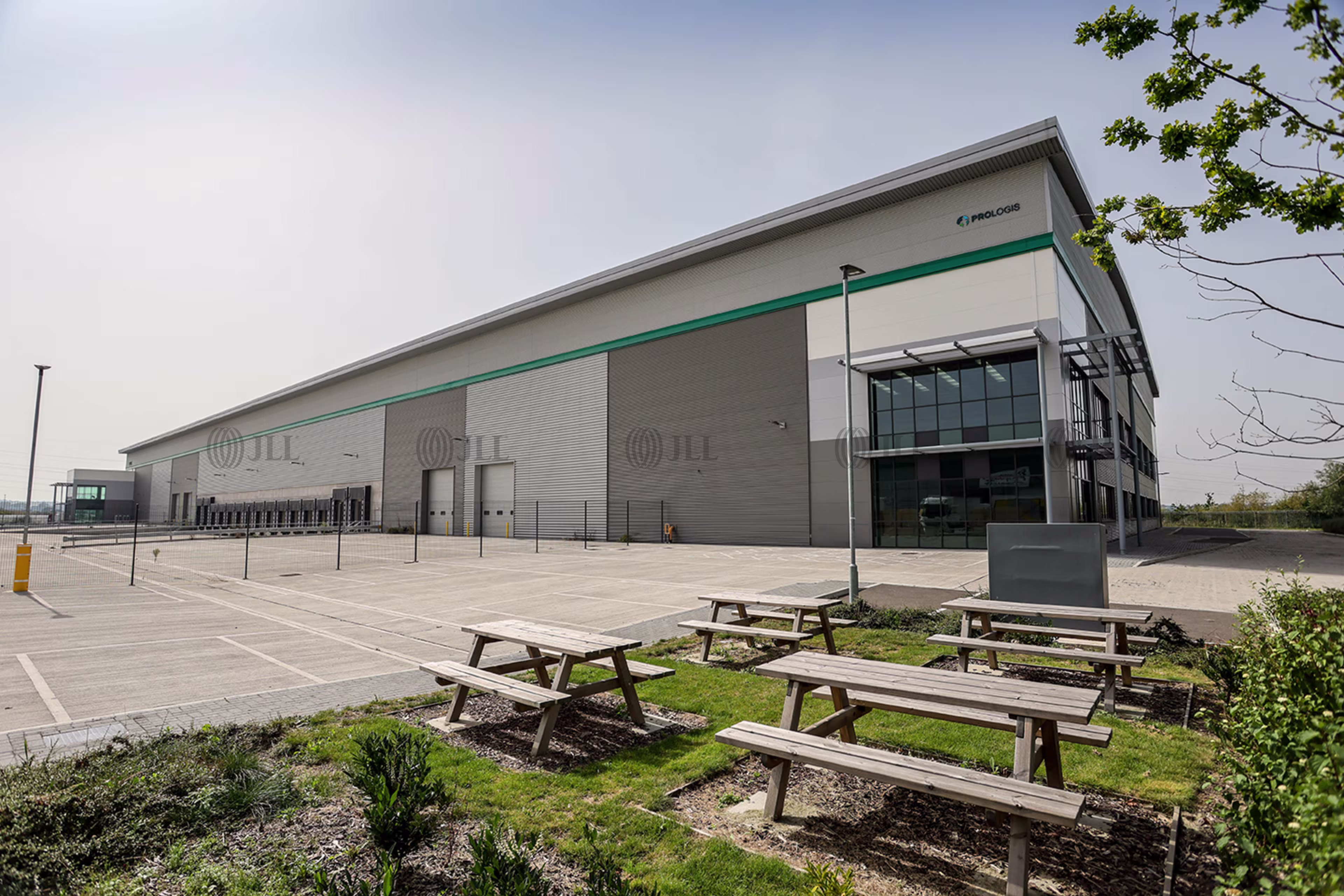 DC4 Prologis Park Beddington
