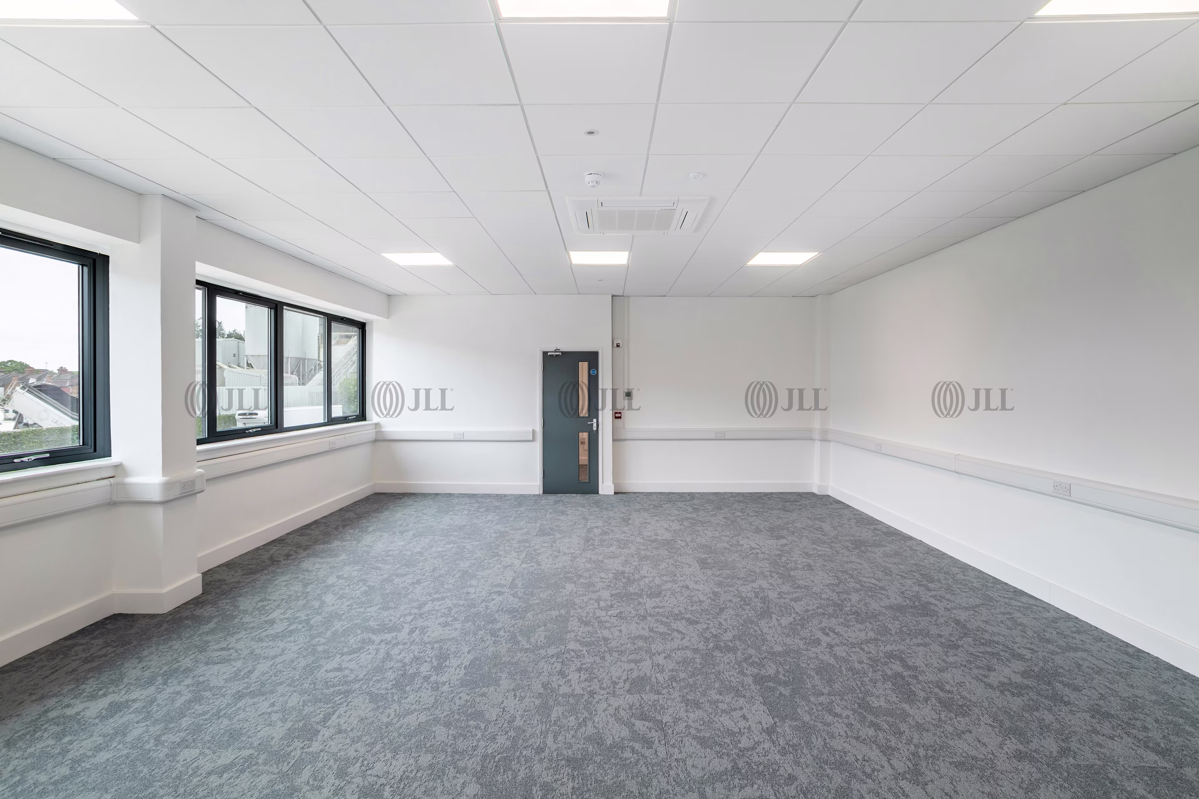 390 North Circular Road